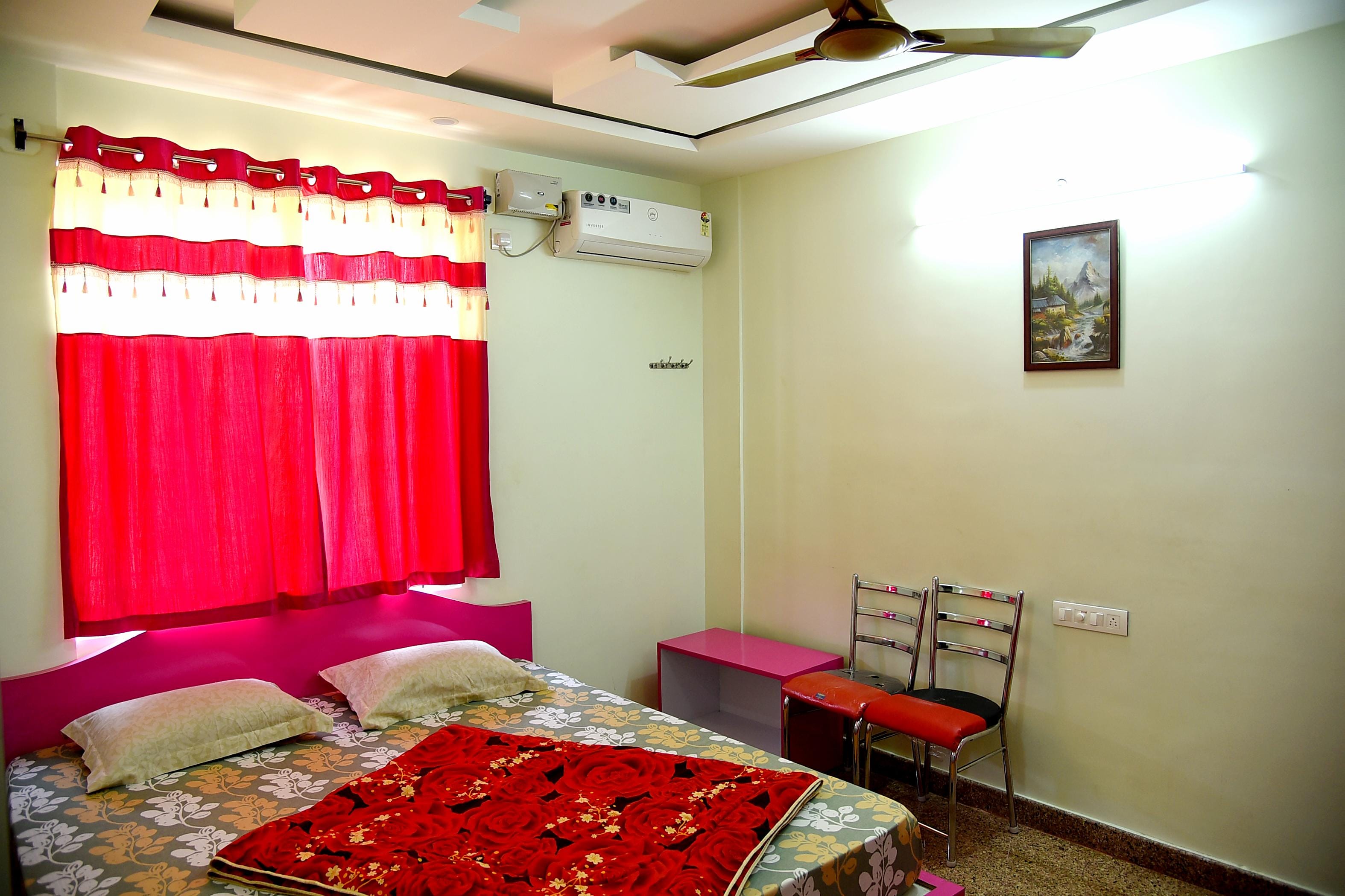 Vishwas Guest Inn - Tap to explore photos