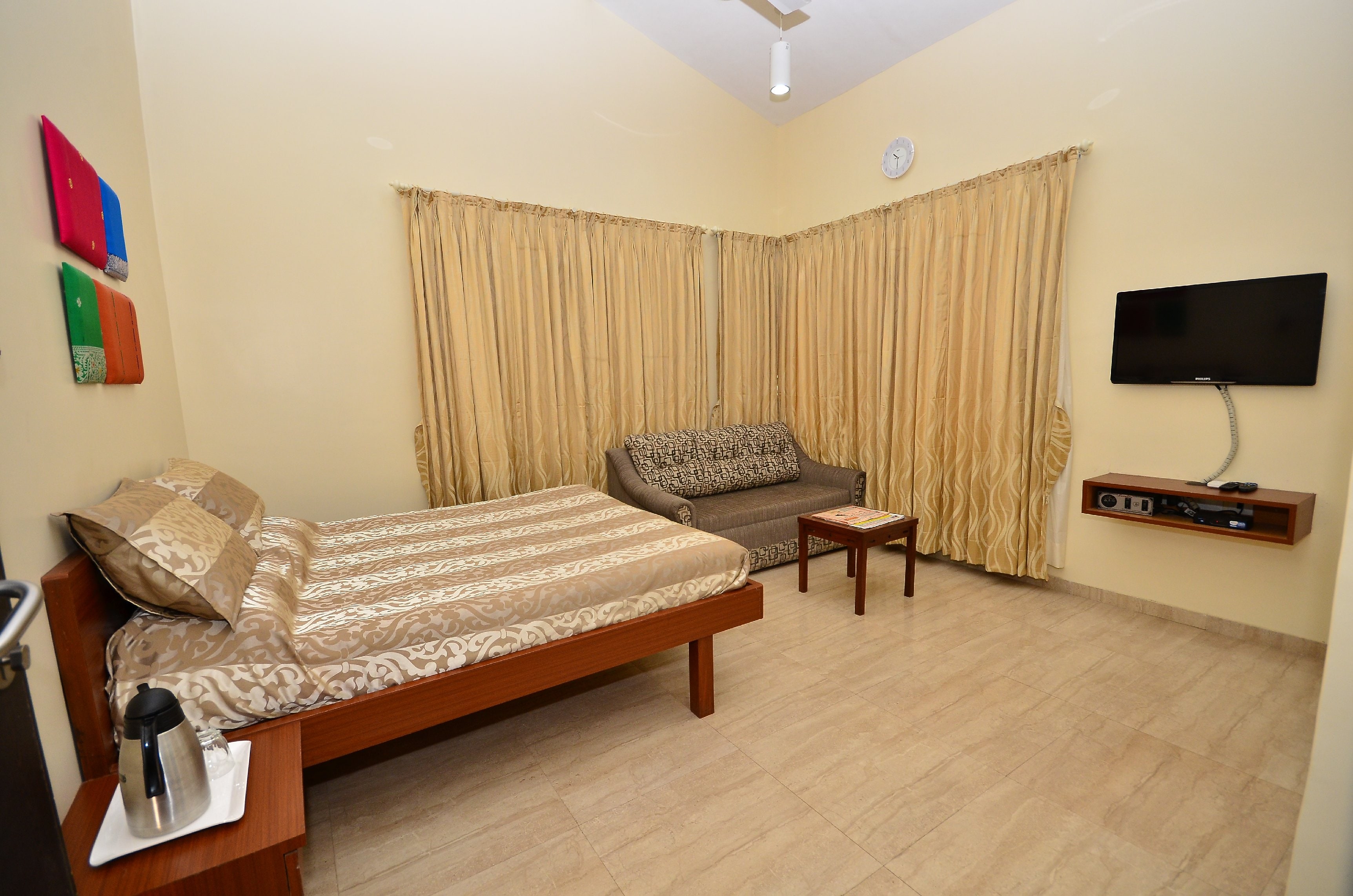 Deluxe Room 1
