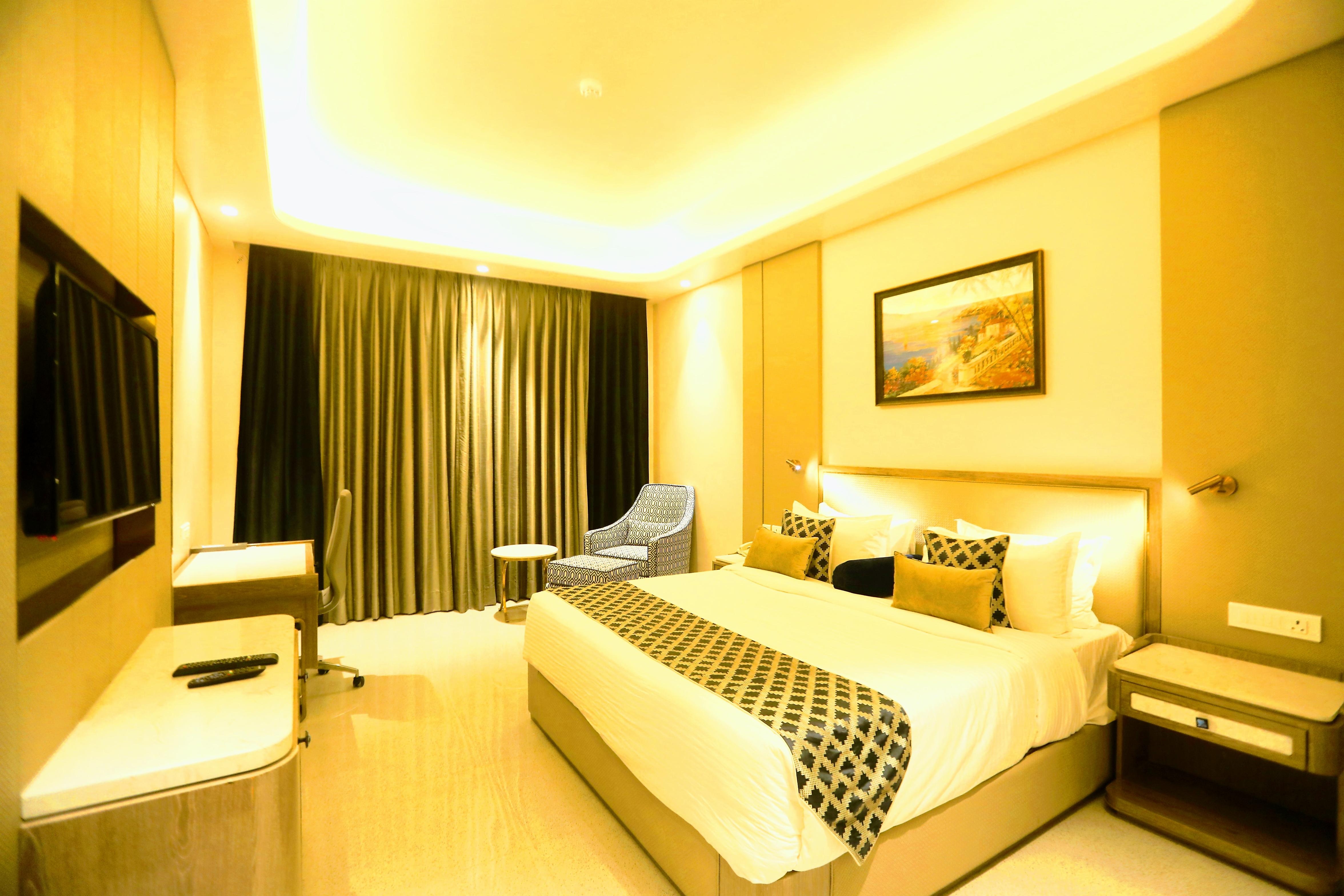 STARDOM Resort - Tap to explore photos