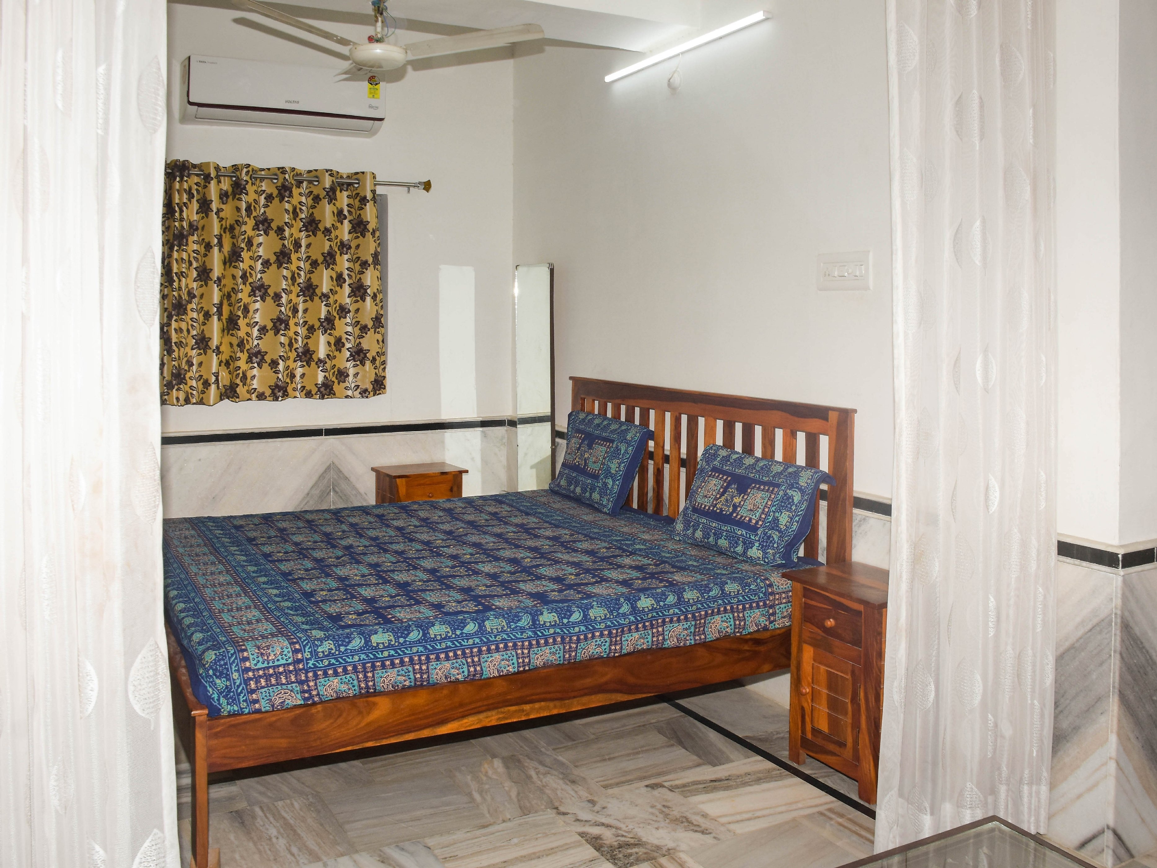 Abhay Villas Guest House - Tap to explore photos