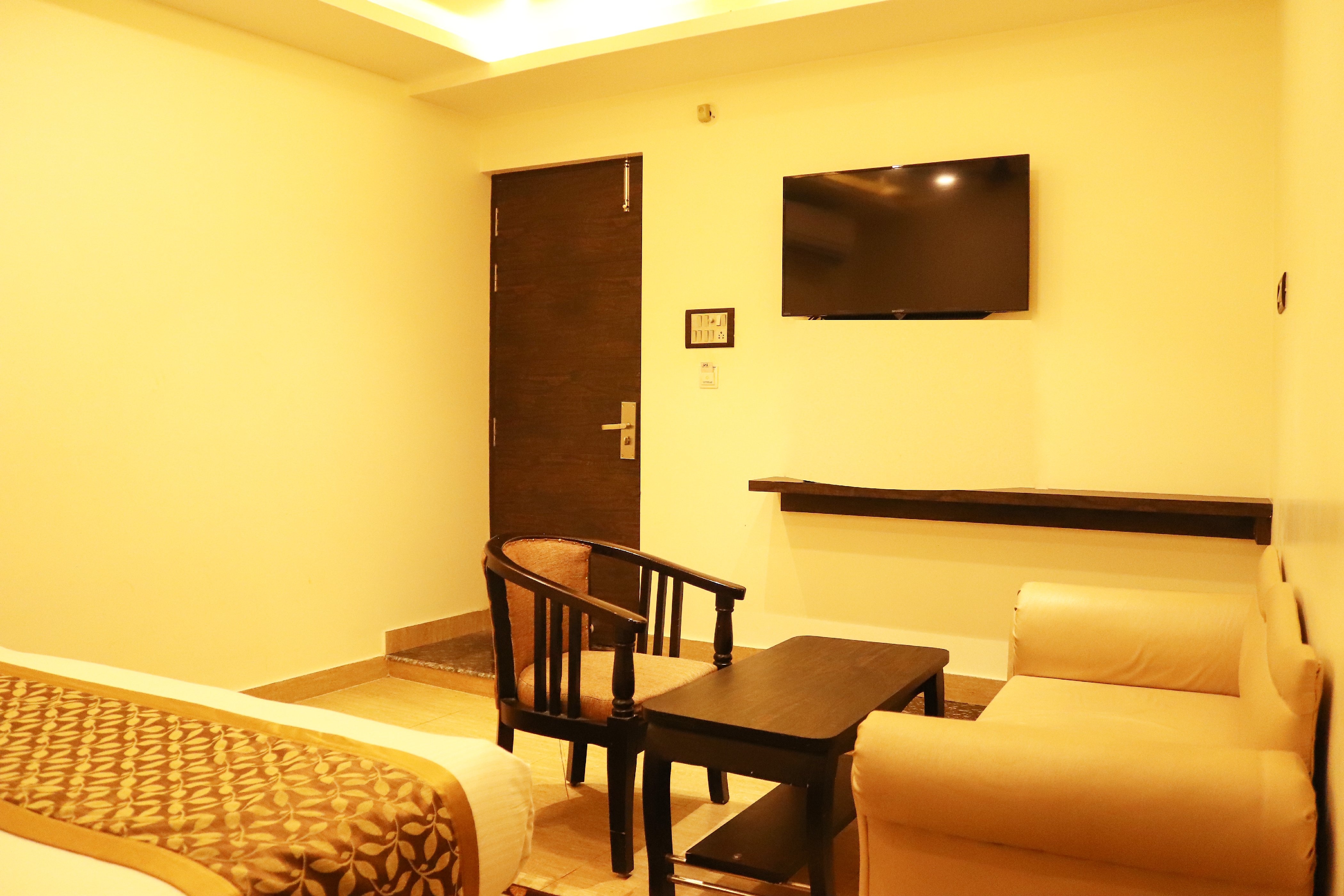 Hotel Vinayak - Lifestyle Hotels - Tap to explore photos
