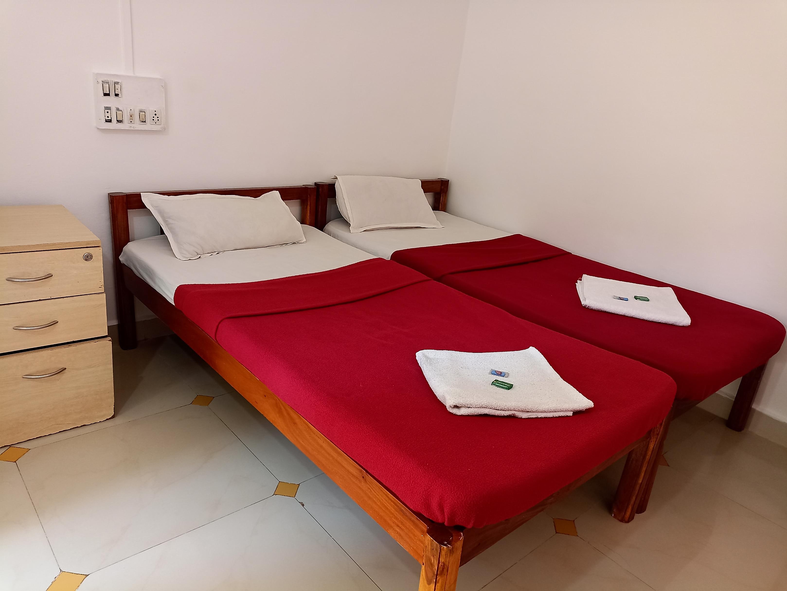 Hotel Shrushti Lake View  - Tap to explore photos