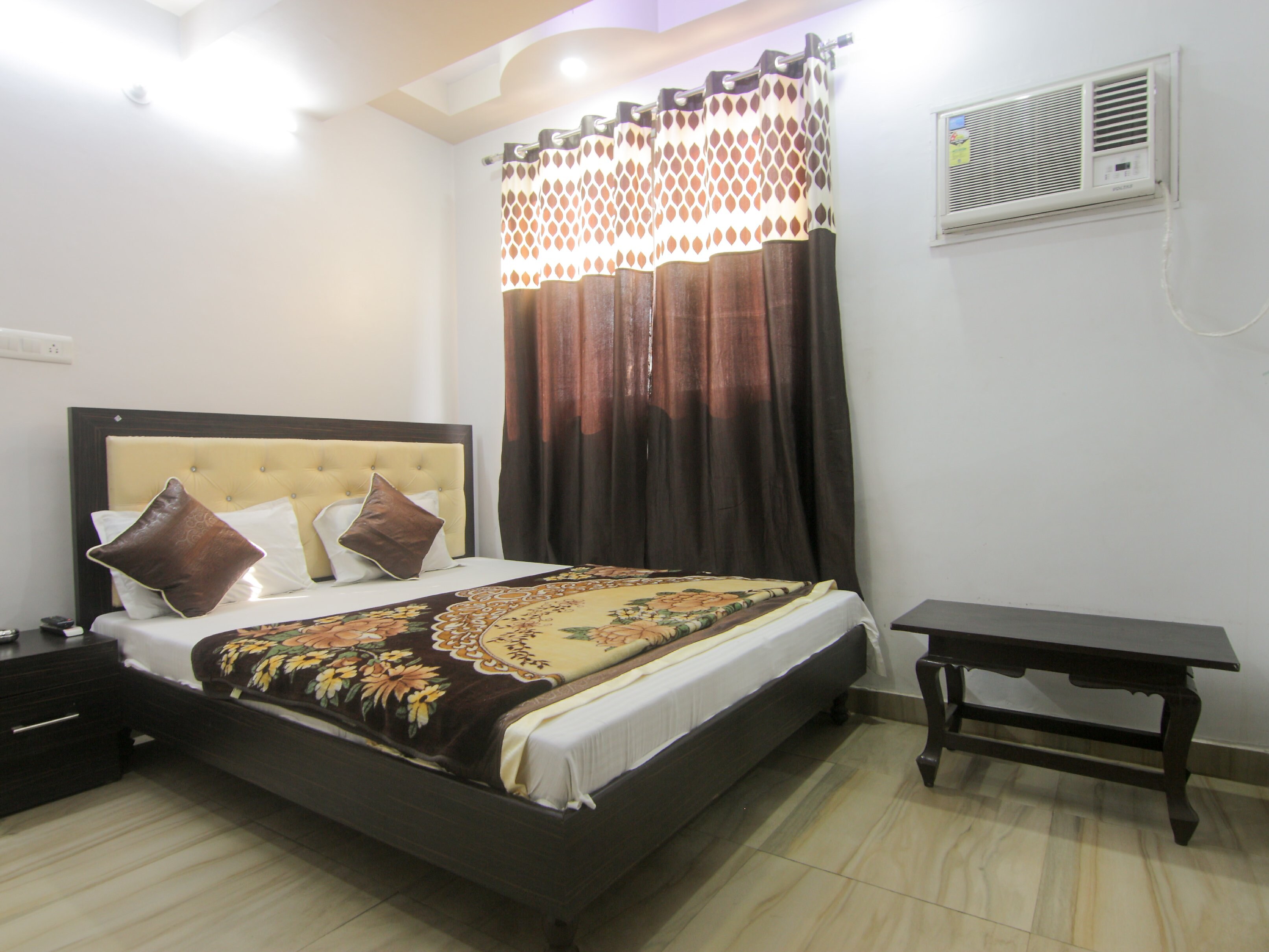 Hotel Simran  - Tap to explore photos