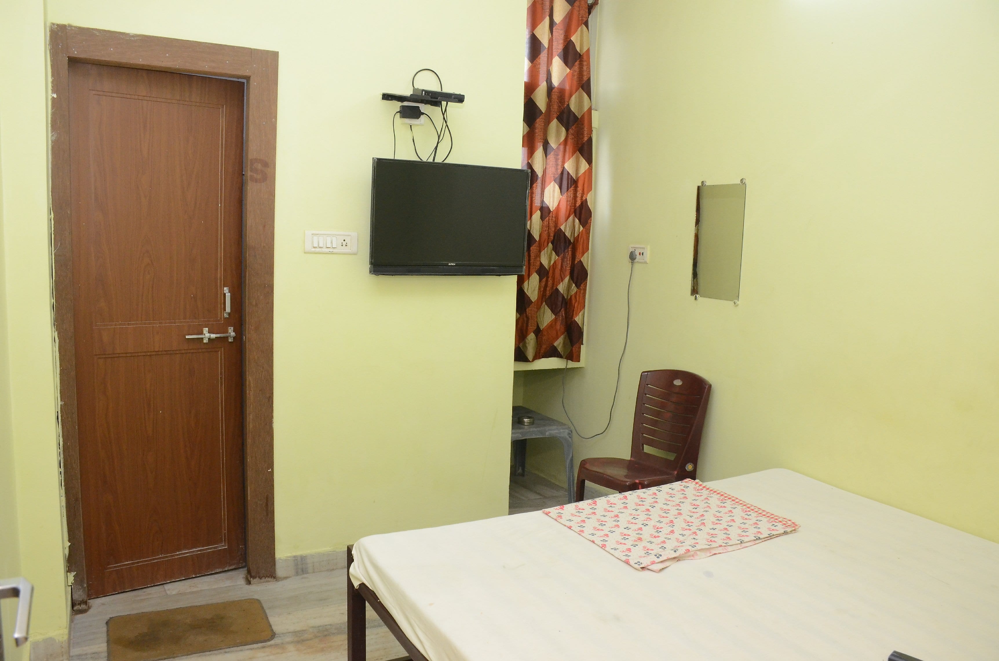 Hotel Royal Shahdol - Tap to explore photos