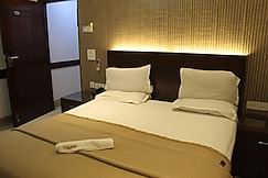 Flourish Inn Saket opposite Max Hospital, Delhi