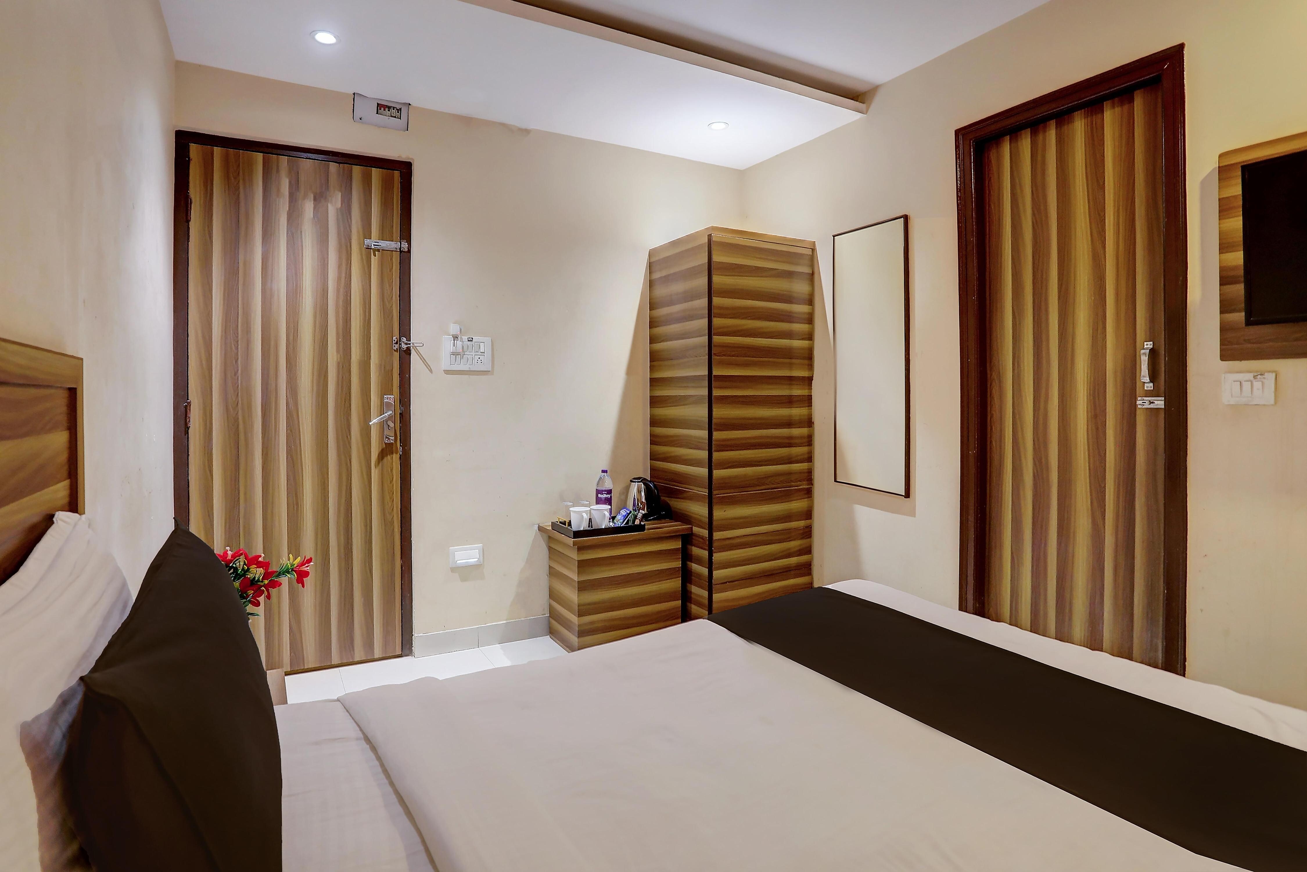 Super Hotel O Vaishnavi Inn - Tap to explore photos