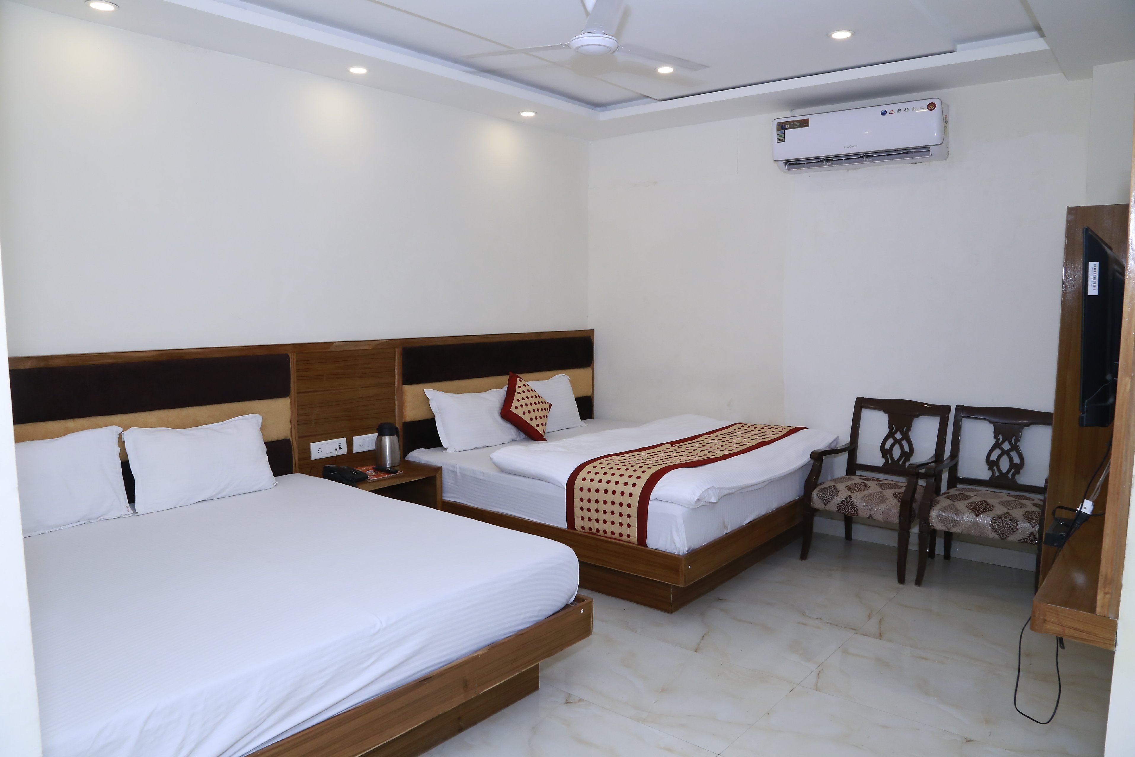 Hotel Rama Dx Paharganj - Tap to explore photos