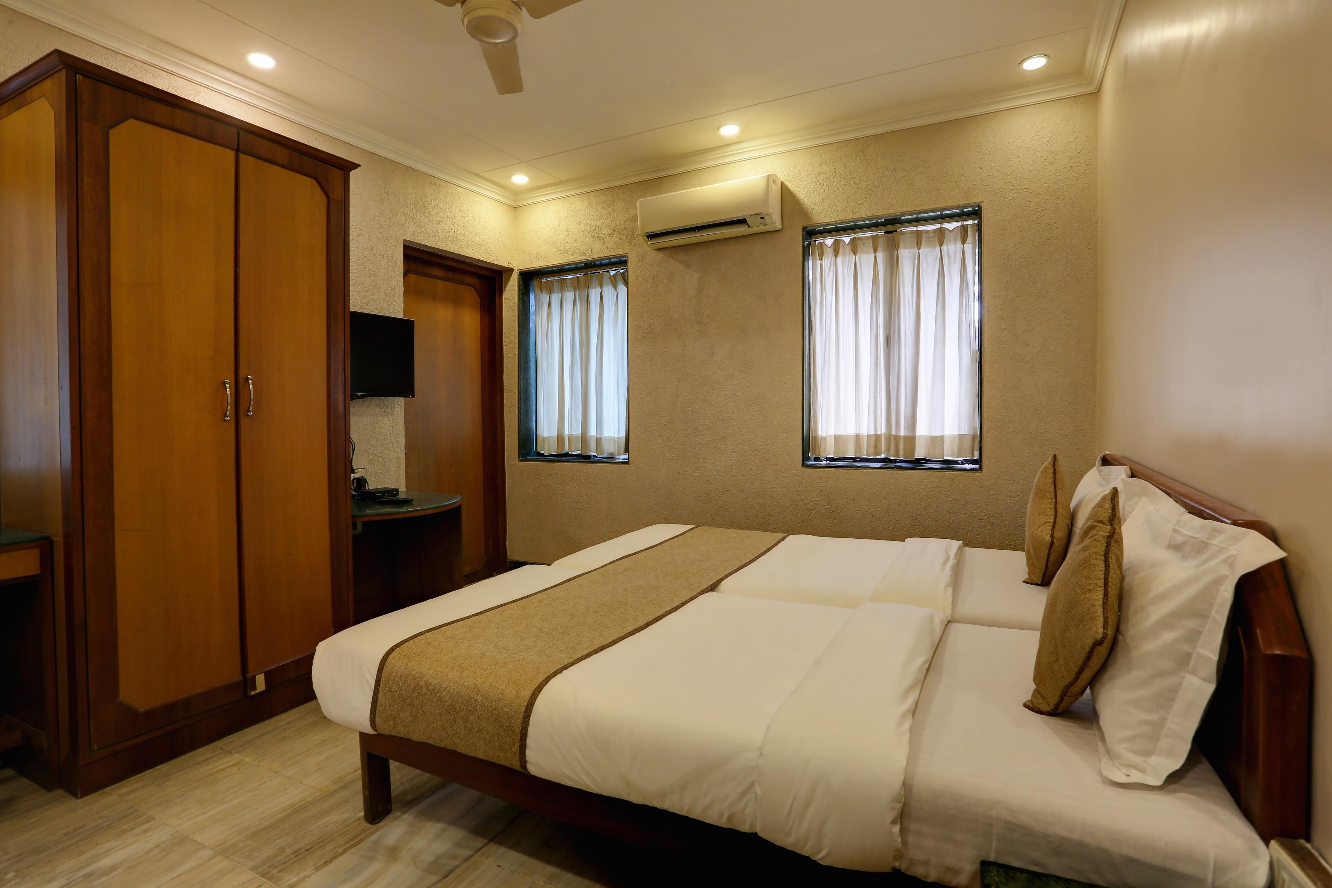 Deluxe Room 1