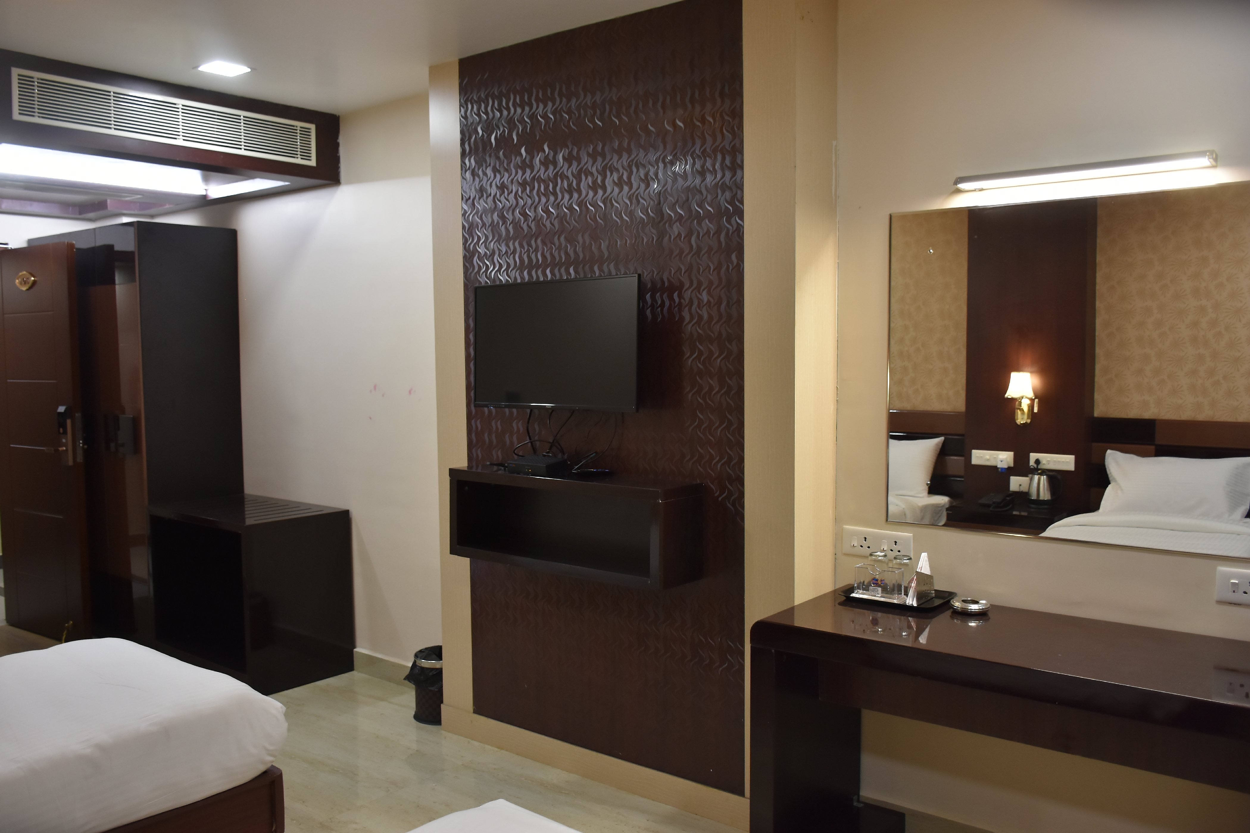 Sri Ram Grand Inn - Tap to explore photos