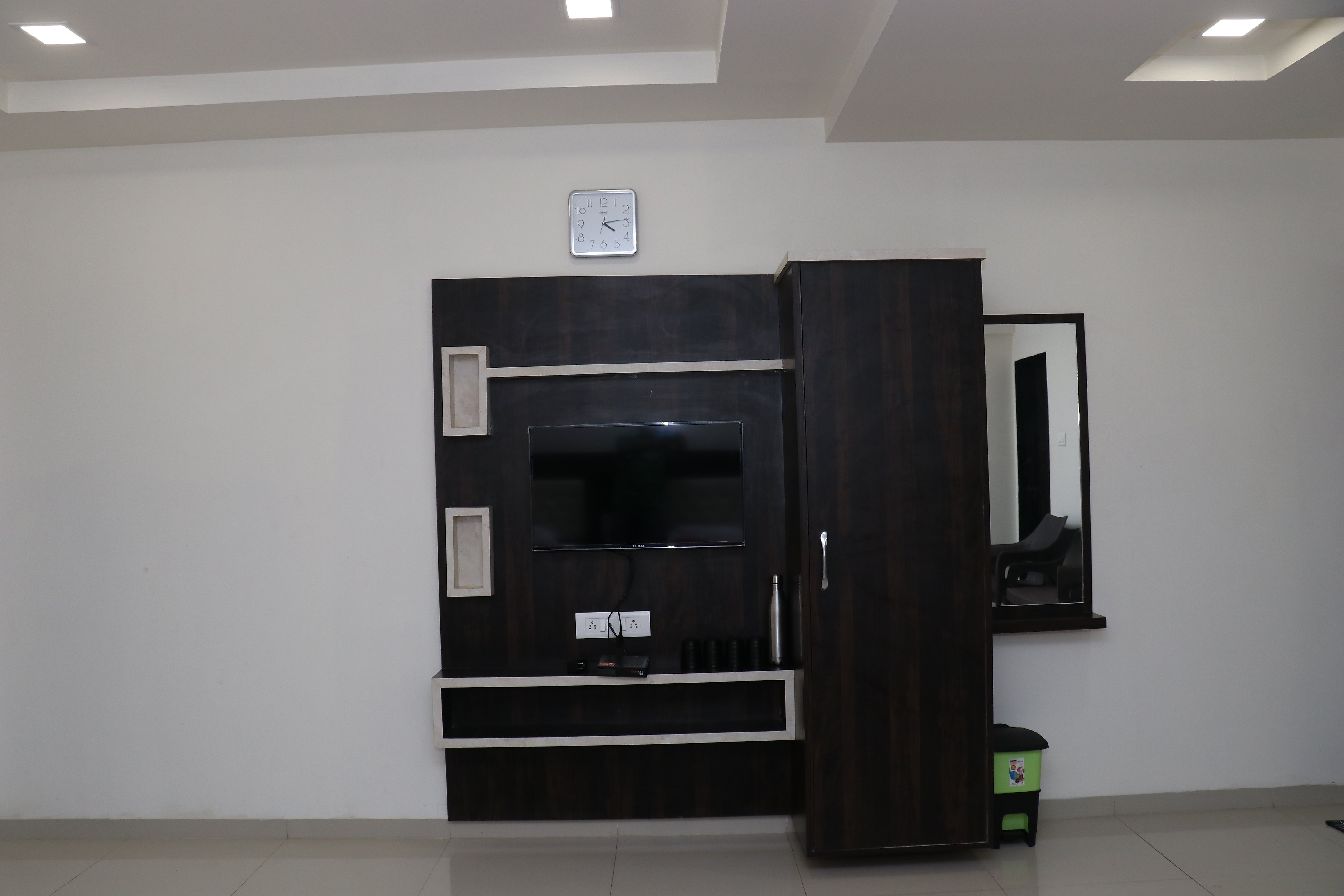 HOTEL SAI BHUMIKA RESIDENCY - Tap to explore photos