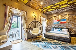 Royal Empire Boutique, Kathmandu