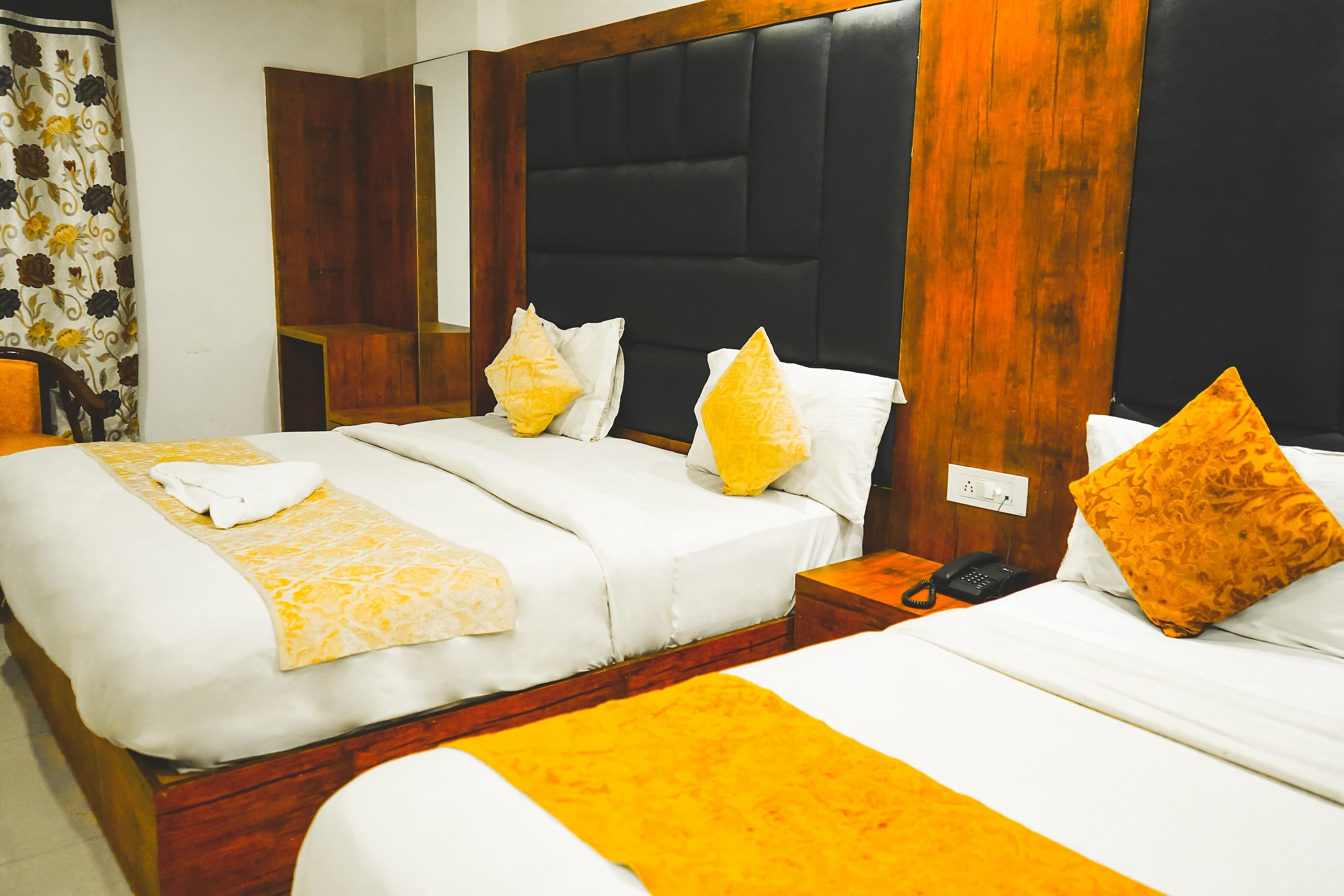 HOTEL TEJ PALACE Delhi - Tap to explore photos