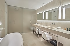 Hilton Lake Como, Lake Como Region
