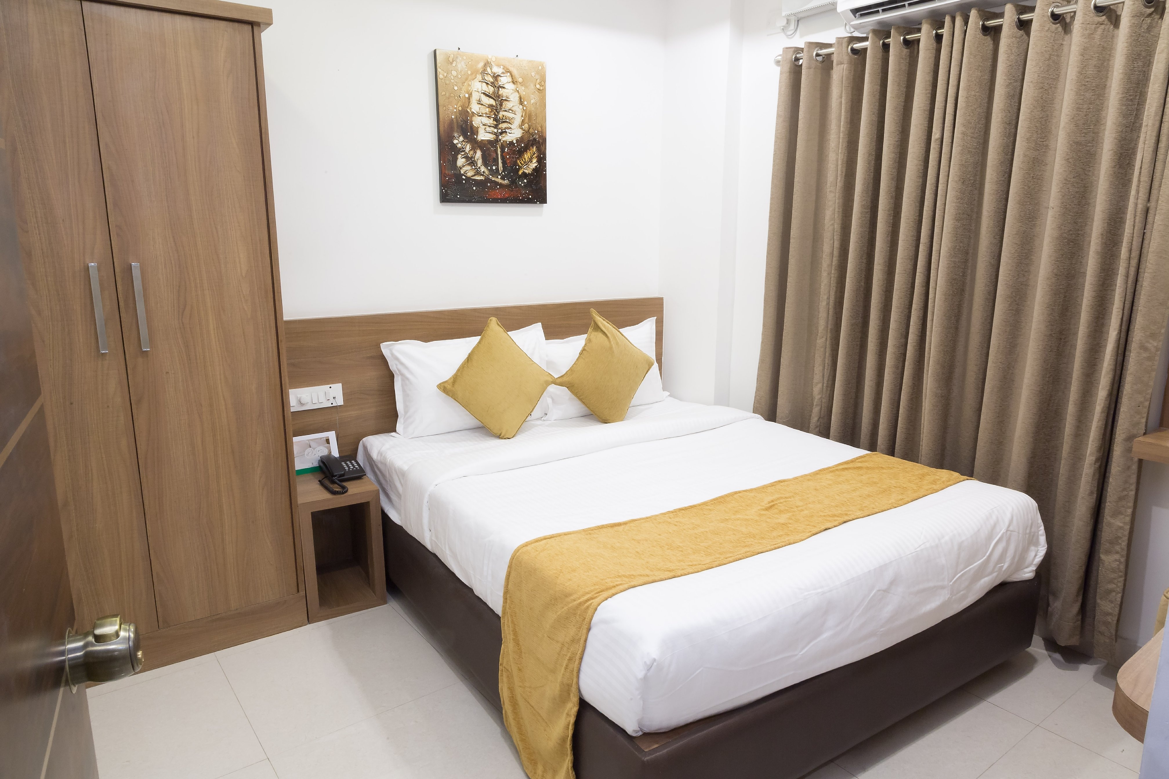 The Porch Inn Hotel/Service Apartments - Tap to explore photos