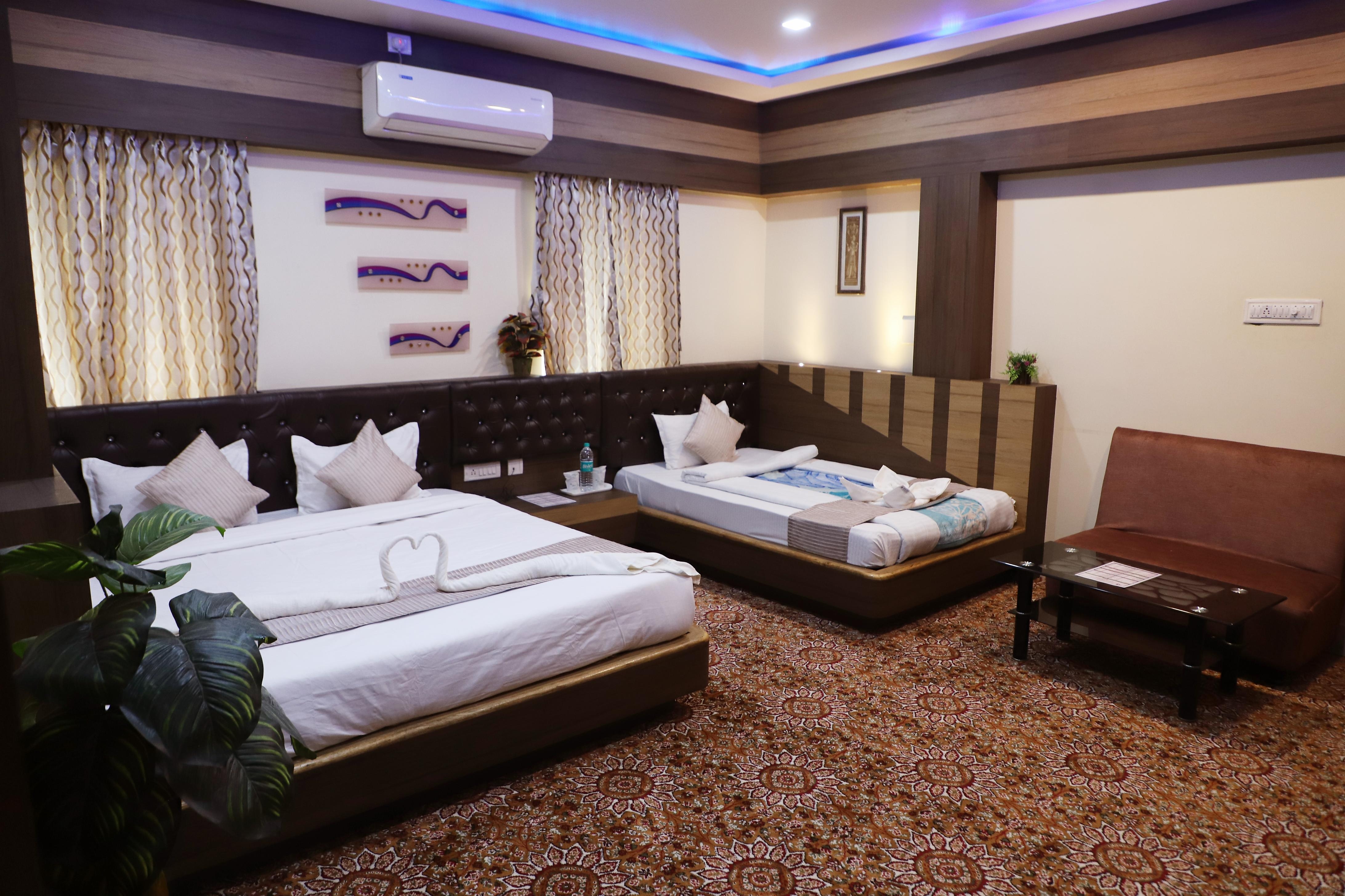 Hotel janvi international inn - Tap to explore photos