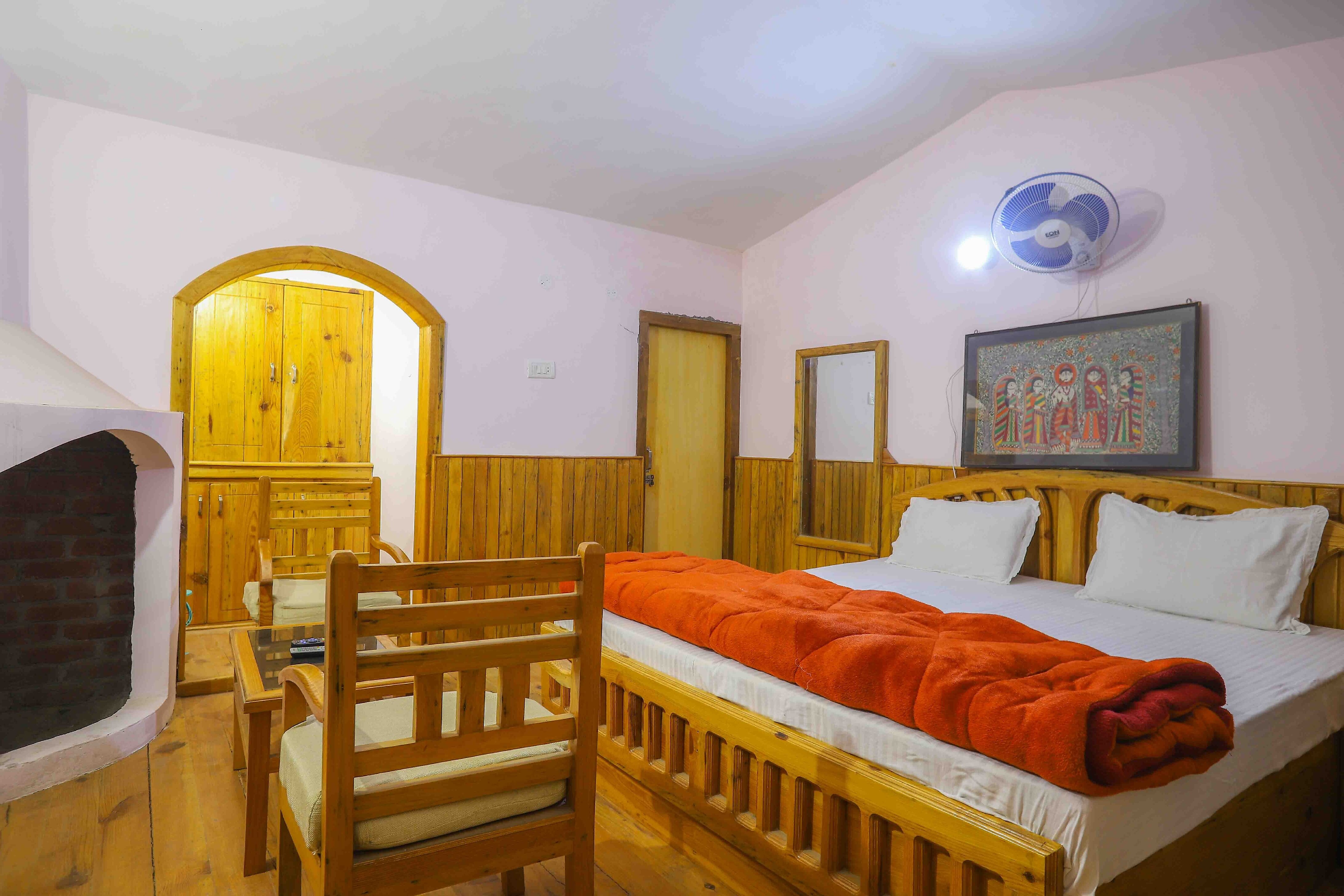V Resorts Royal Homestay Jhimar - Tap to explore photos