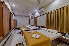Hotel Adarsh Deluxe, Kolhapur