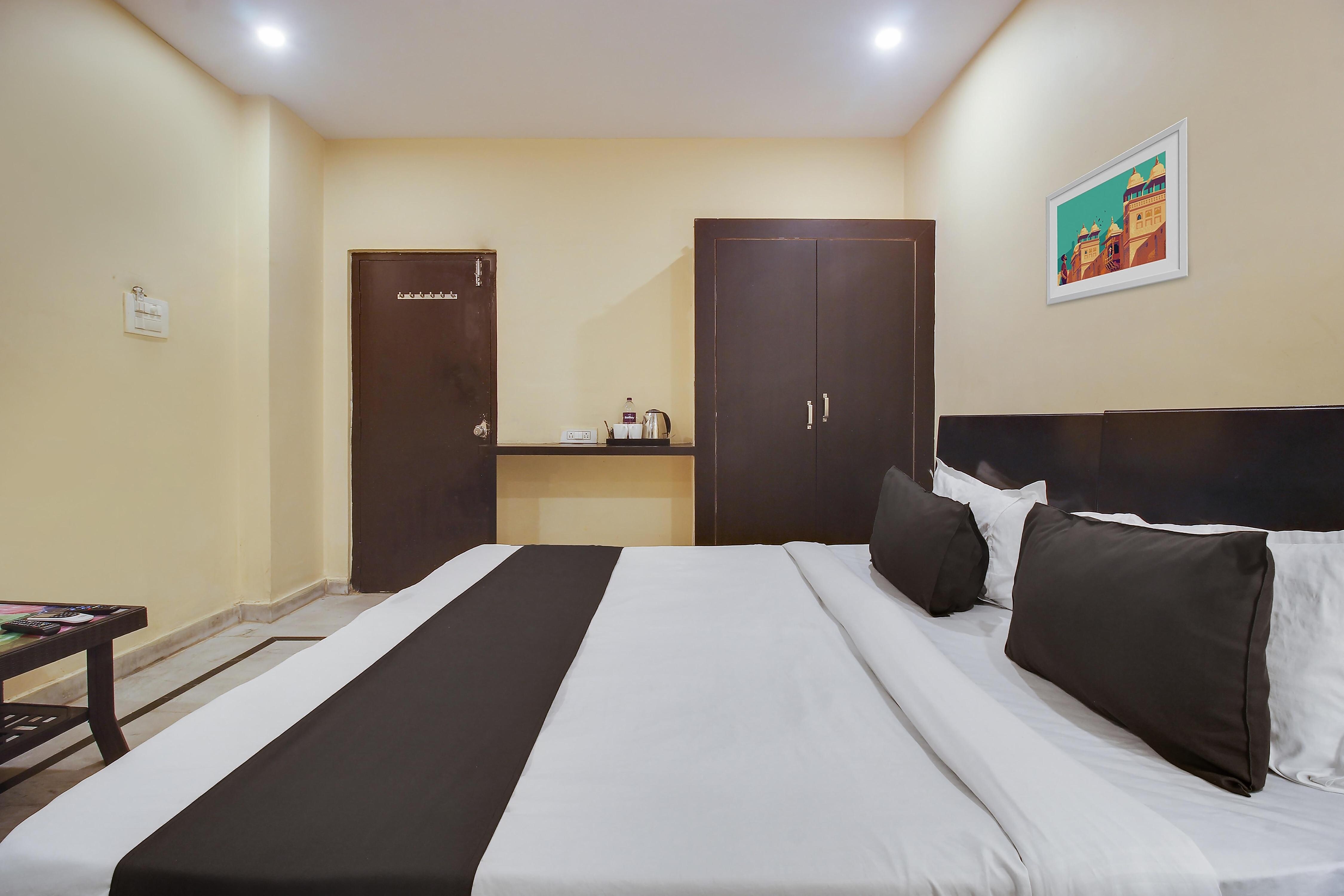 Super Hotel O Anuguna Tulasi Grand Near JNTU University Hyderabad - Tap to explore photos