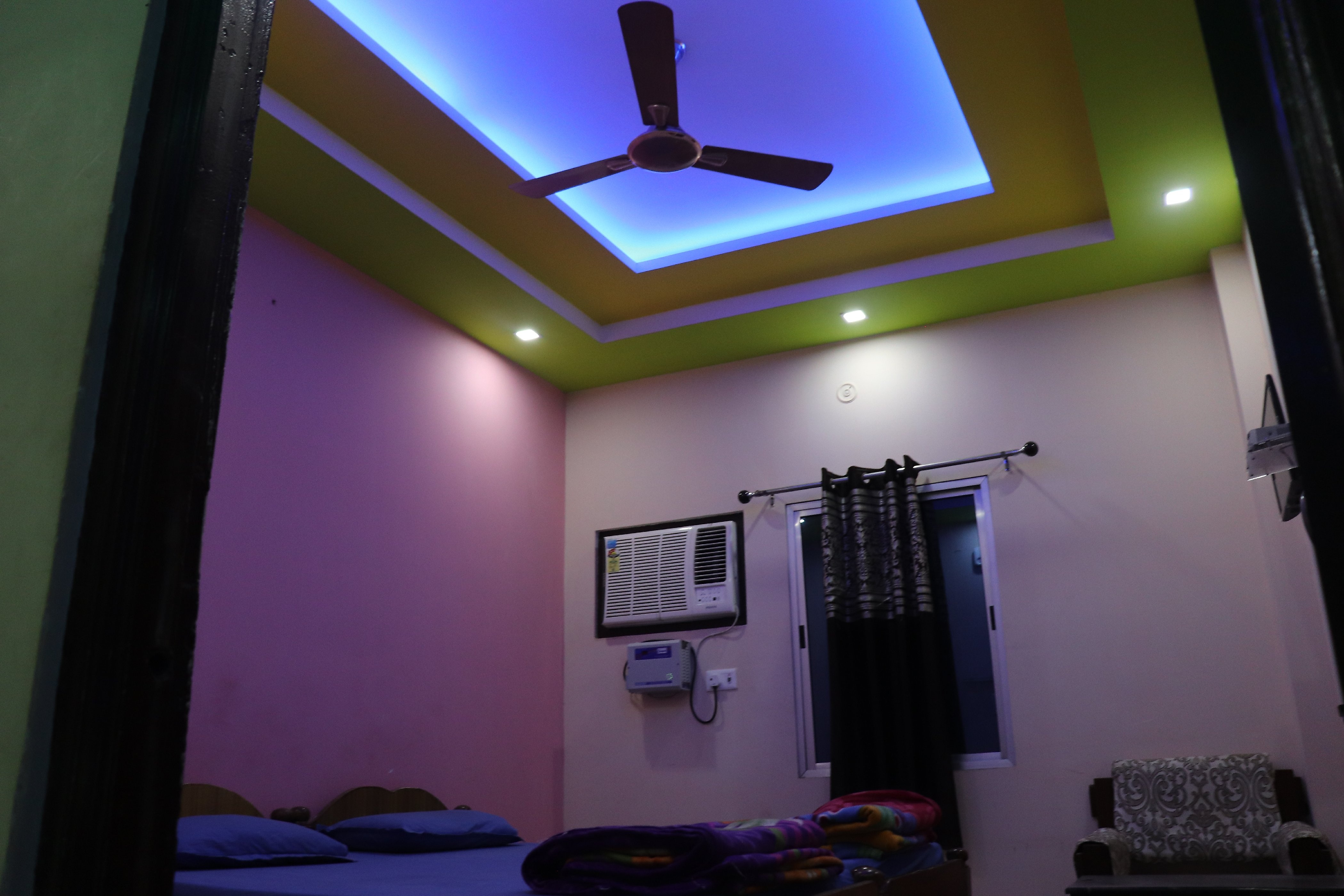 Hanumat Dham GuestHouse - Tap to explore photos