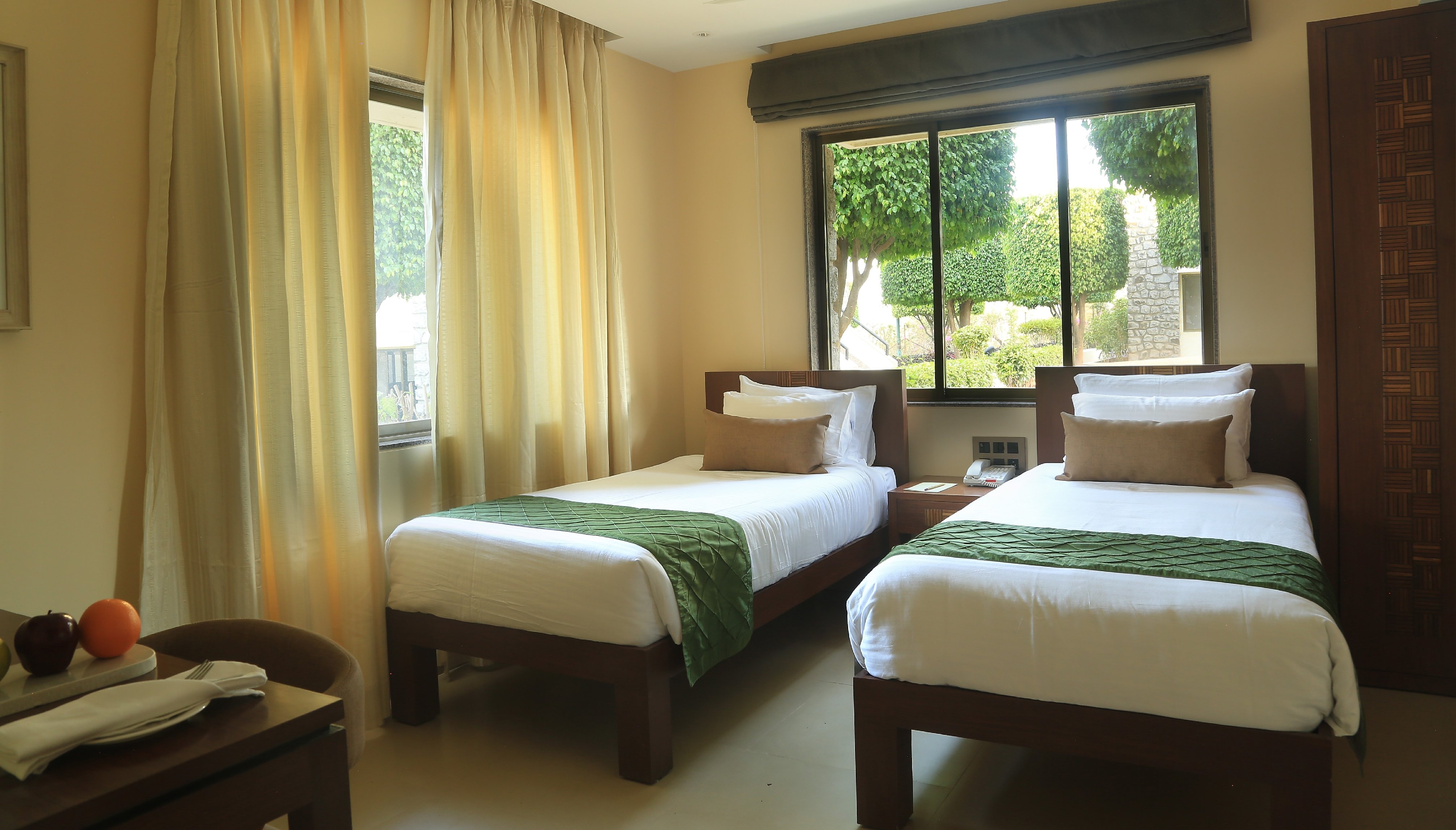 Garden View Twin room. 1