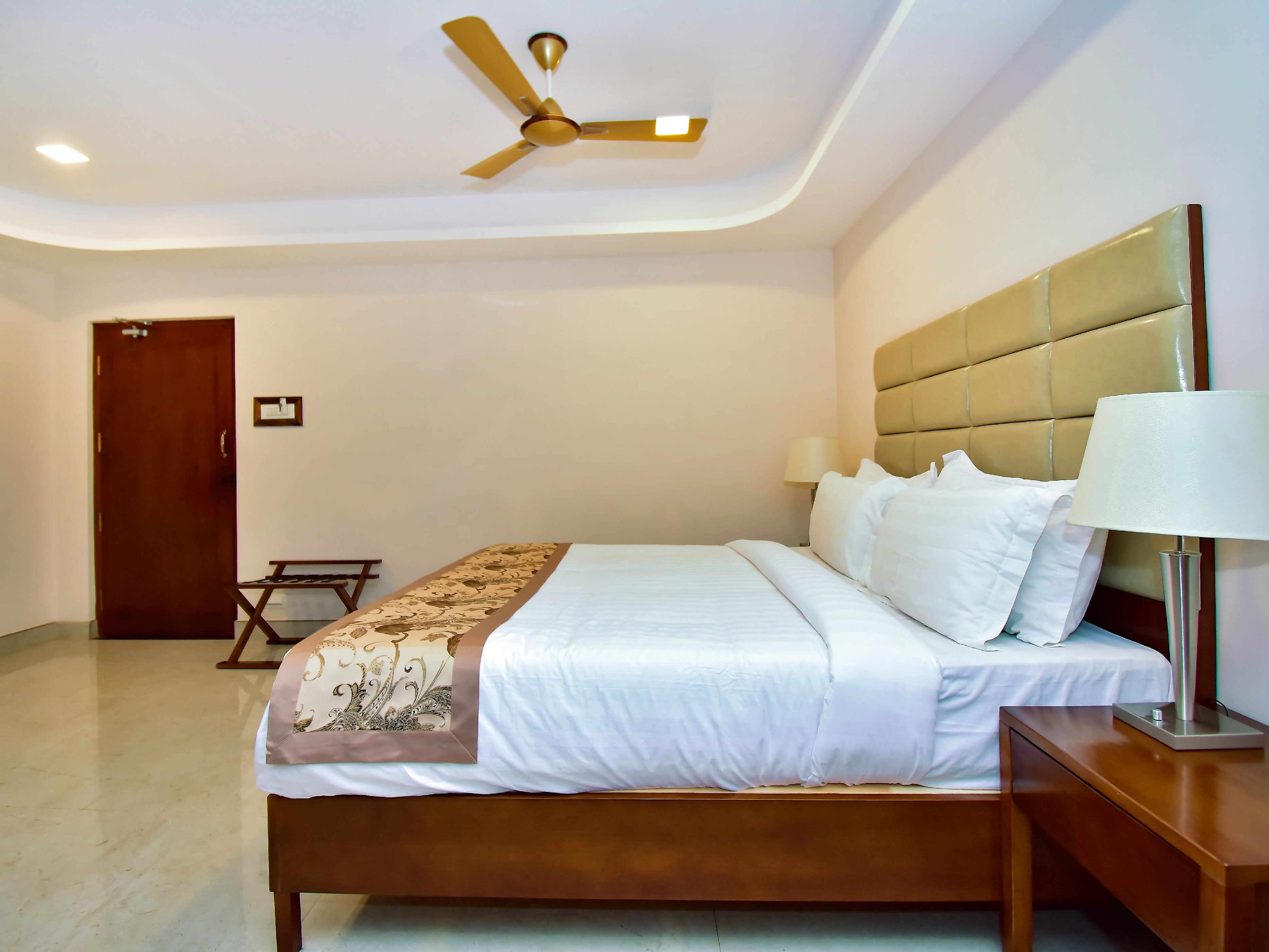 Hotel Mourya Inn - Tap to explore photos