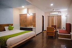 Hotel Madhuvan International, Badami