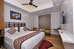 HOTEL BABA INN By RCG HOTES, Delhi