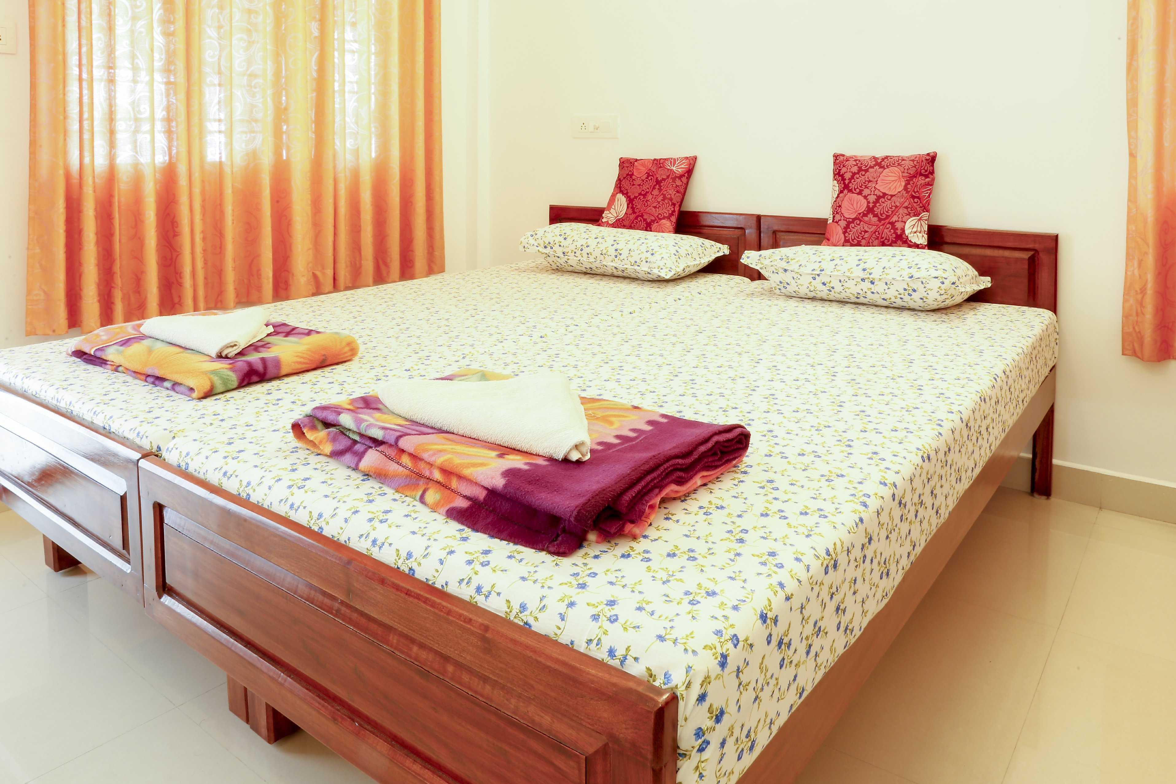 Aleenas Homestay - Tap to explore photos