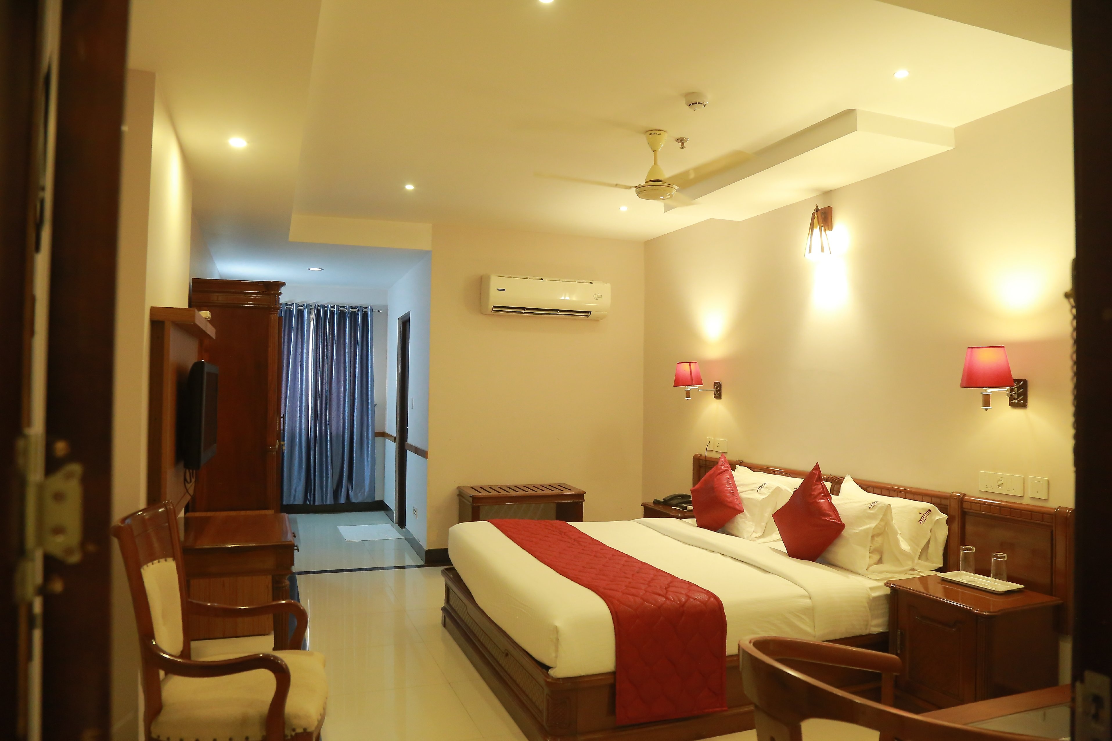 HOTEL JYOTHIS REGENCY - Tap to explore photos