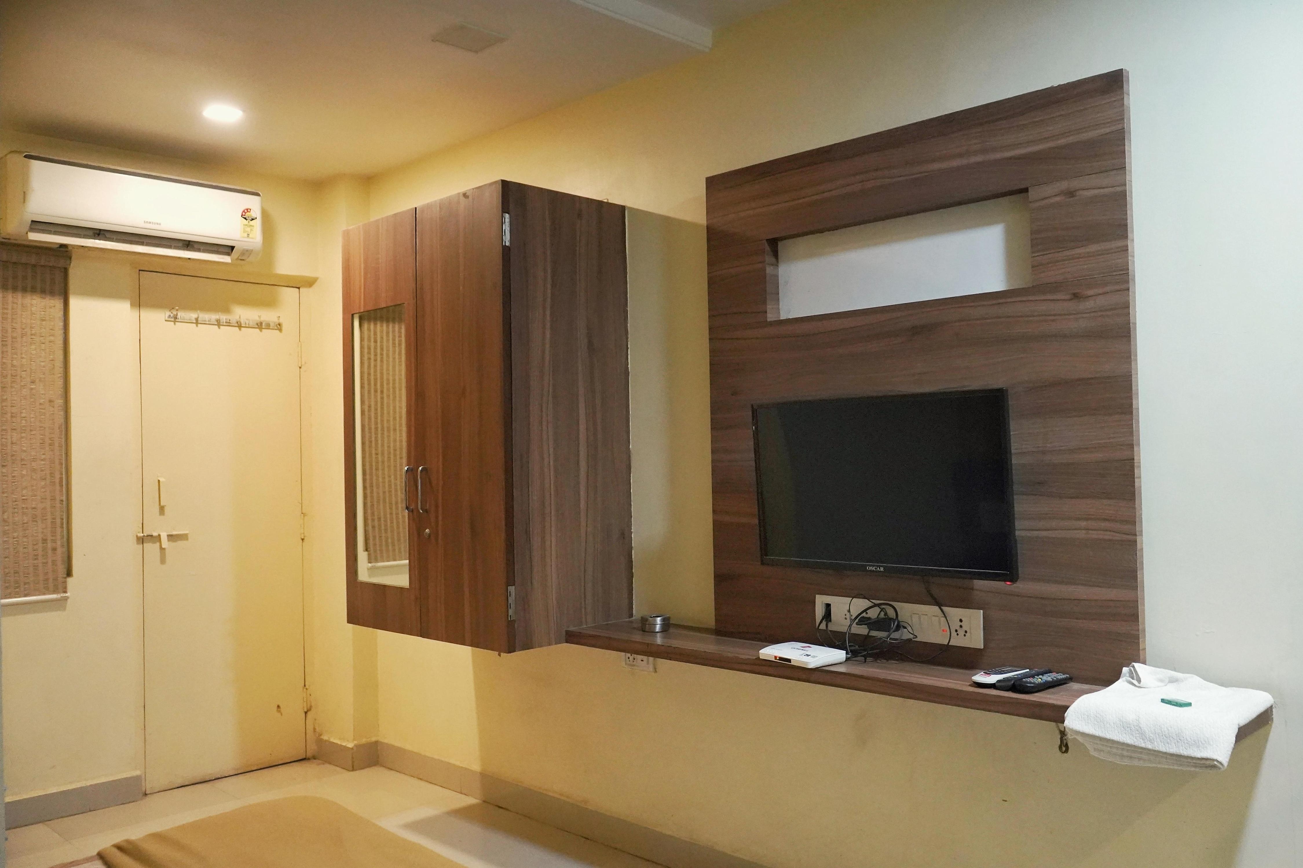 Hotel Ratan Delux 2