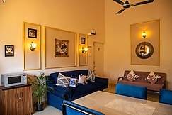 Casa de Sam's - 2BHK Pool View apartment near Vagator / Anjuna beach, Goa