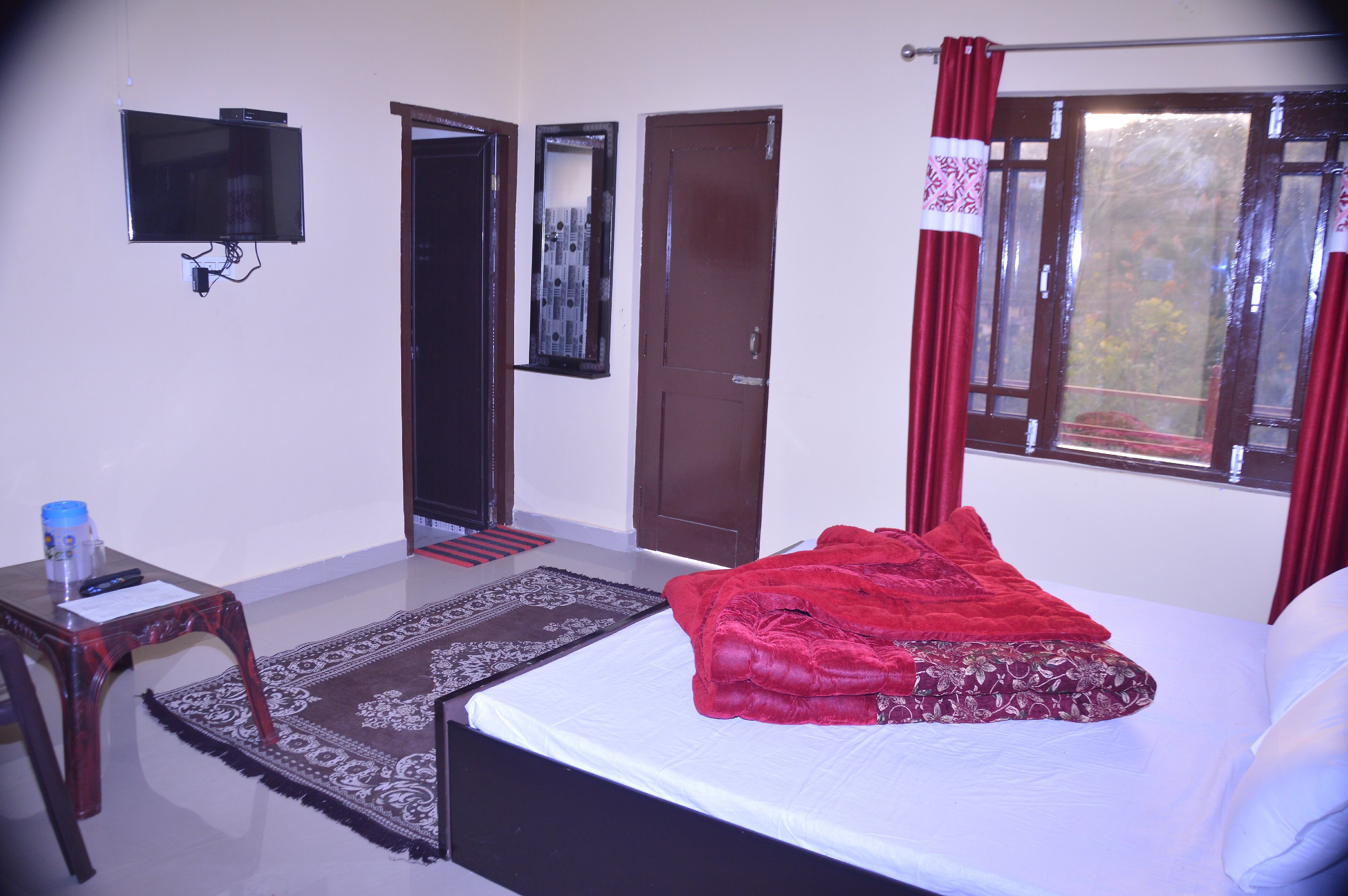Randhawa Guest House - Tap to explore photos
