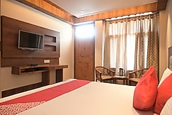 Apple Blossom (2 minute walking from Mall Road), Manali