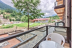 The Shivalaya..... Within, Bir Billing