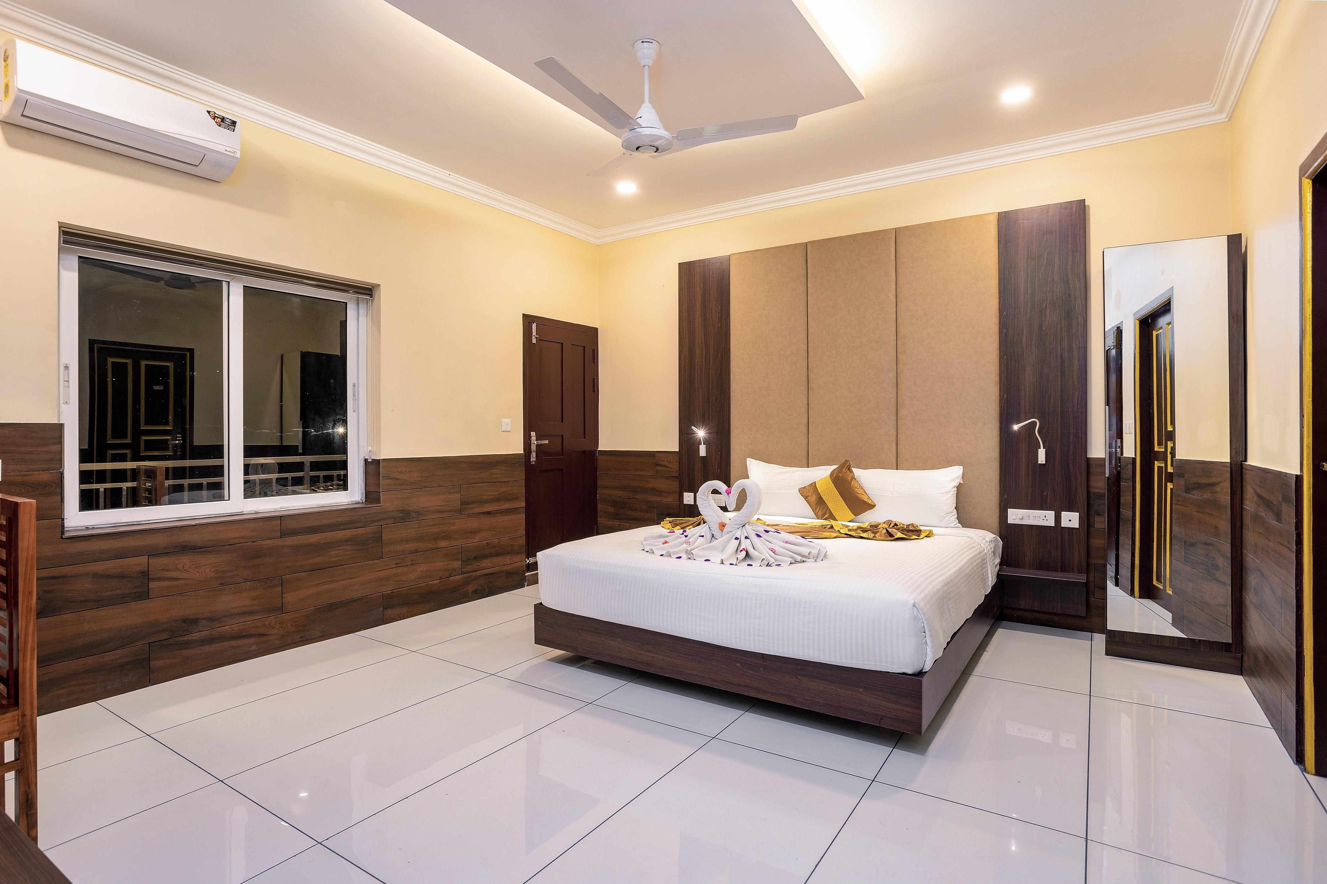 Star Emirates Luxury Resort And Spa - Tap to explore photos
