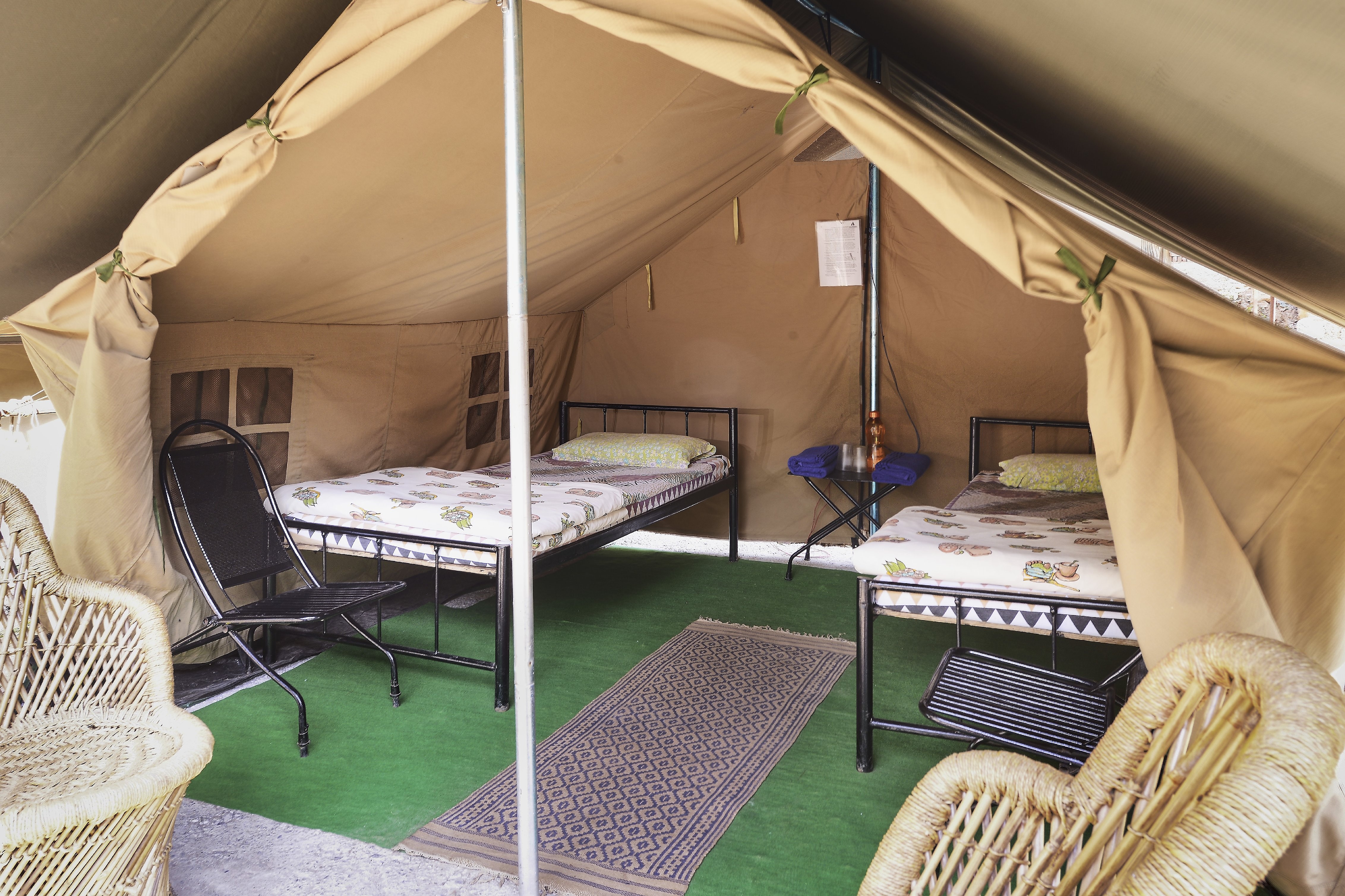 CAMP AQUATERRA - Holidays Selections - Tap to explore photos