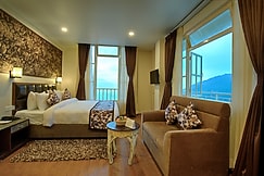 Voyage The Aryan Regency, Yuksom