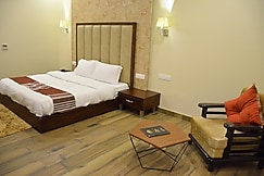 Hotel Kamal Grand, Jalandhar