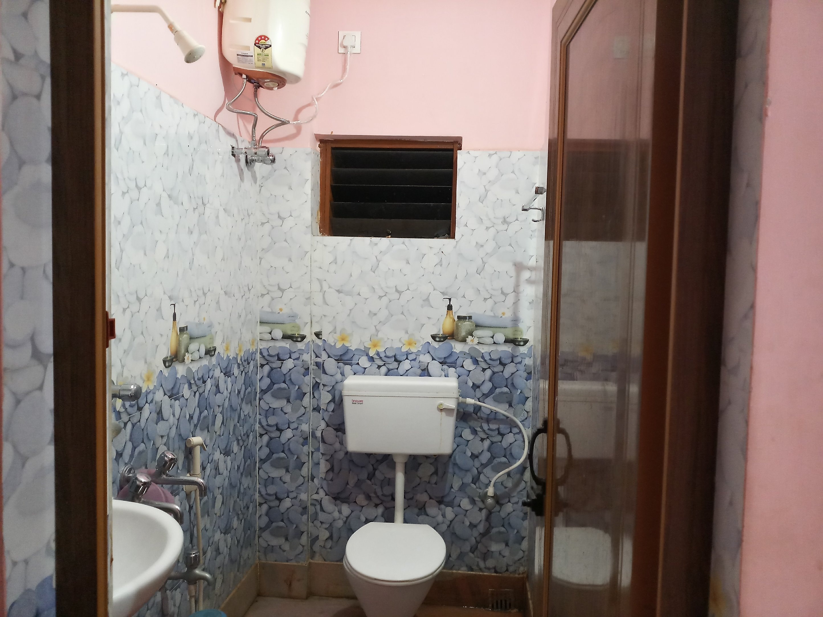 Mangaldeep Guest House - Tap to explore photos