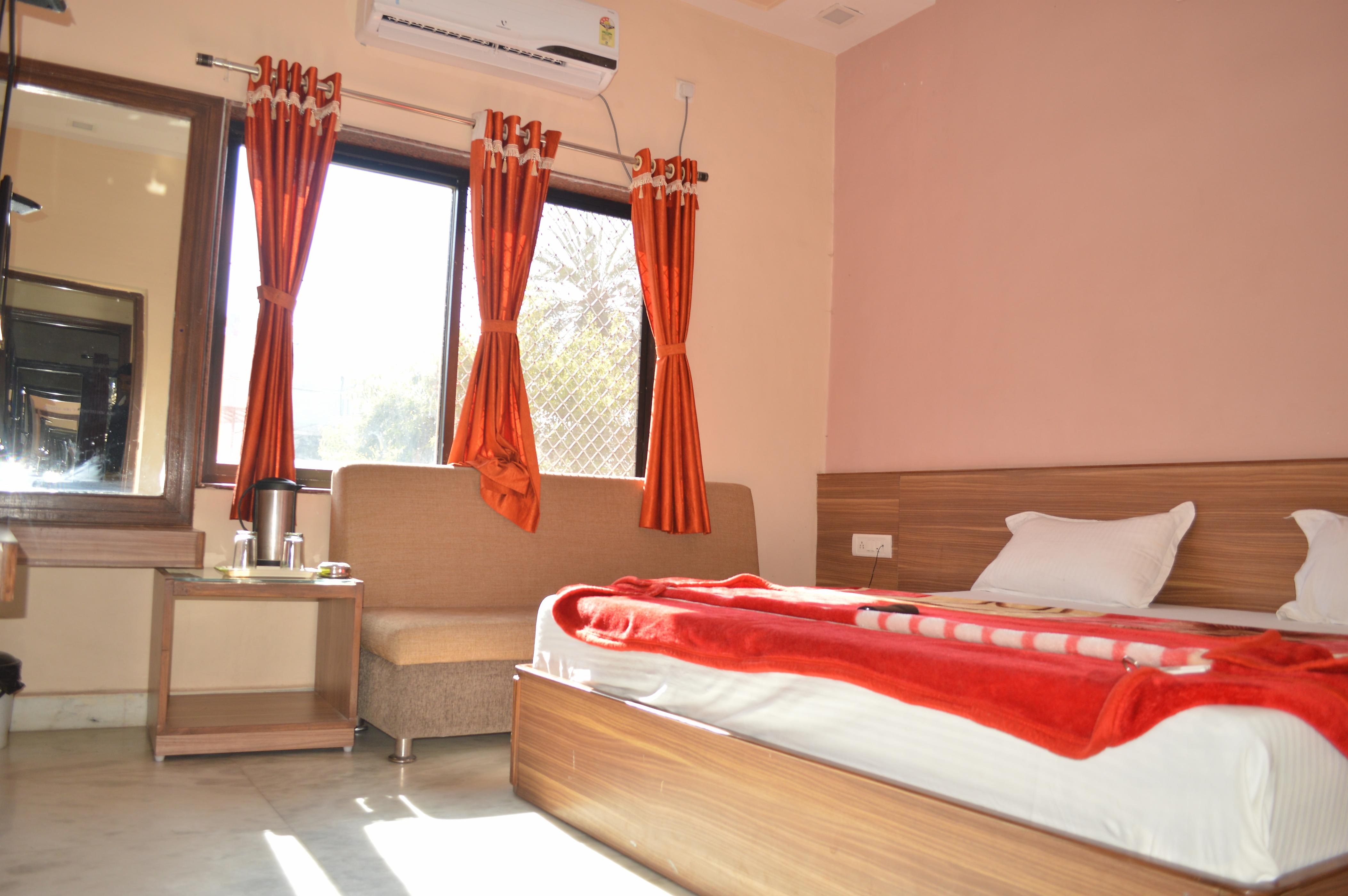 Hotel Ambika Palace - Tap to explore photos
