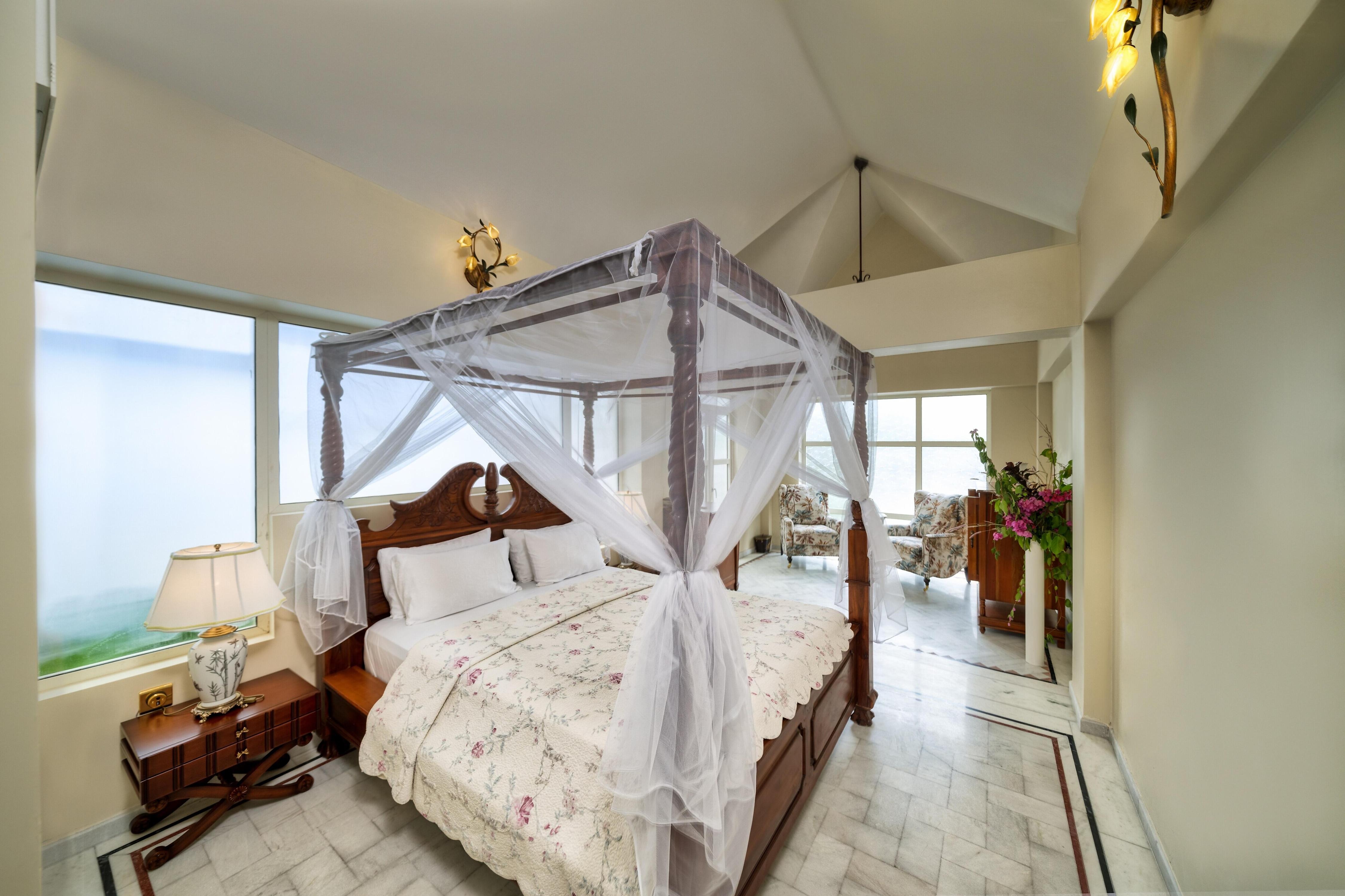Clarks Exotica Island house - Tap to explore photos
