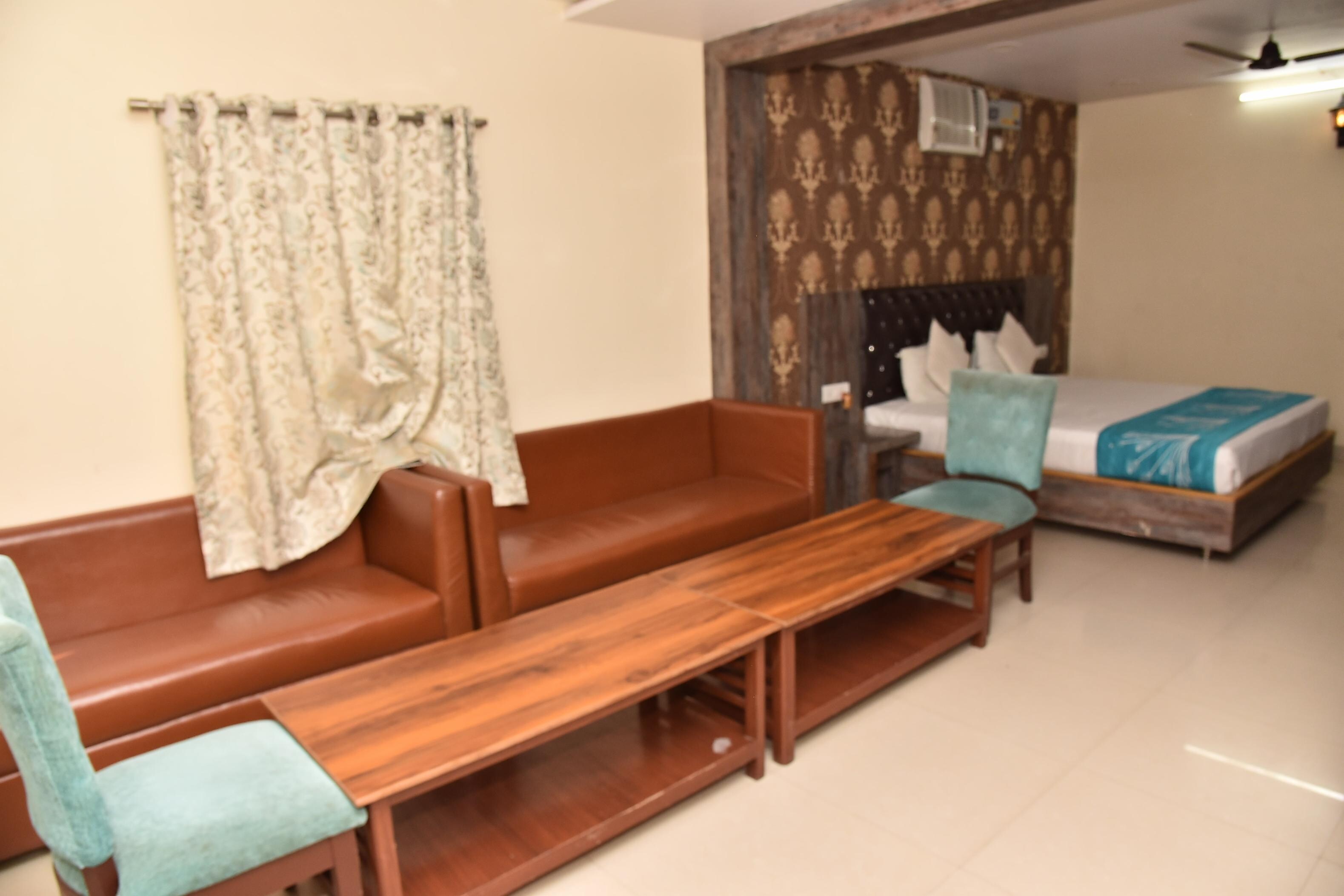 Hotel Raj Palace Azamgarh - Tap to explore photos