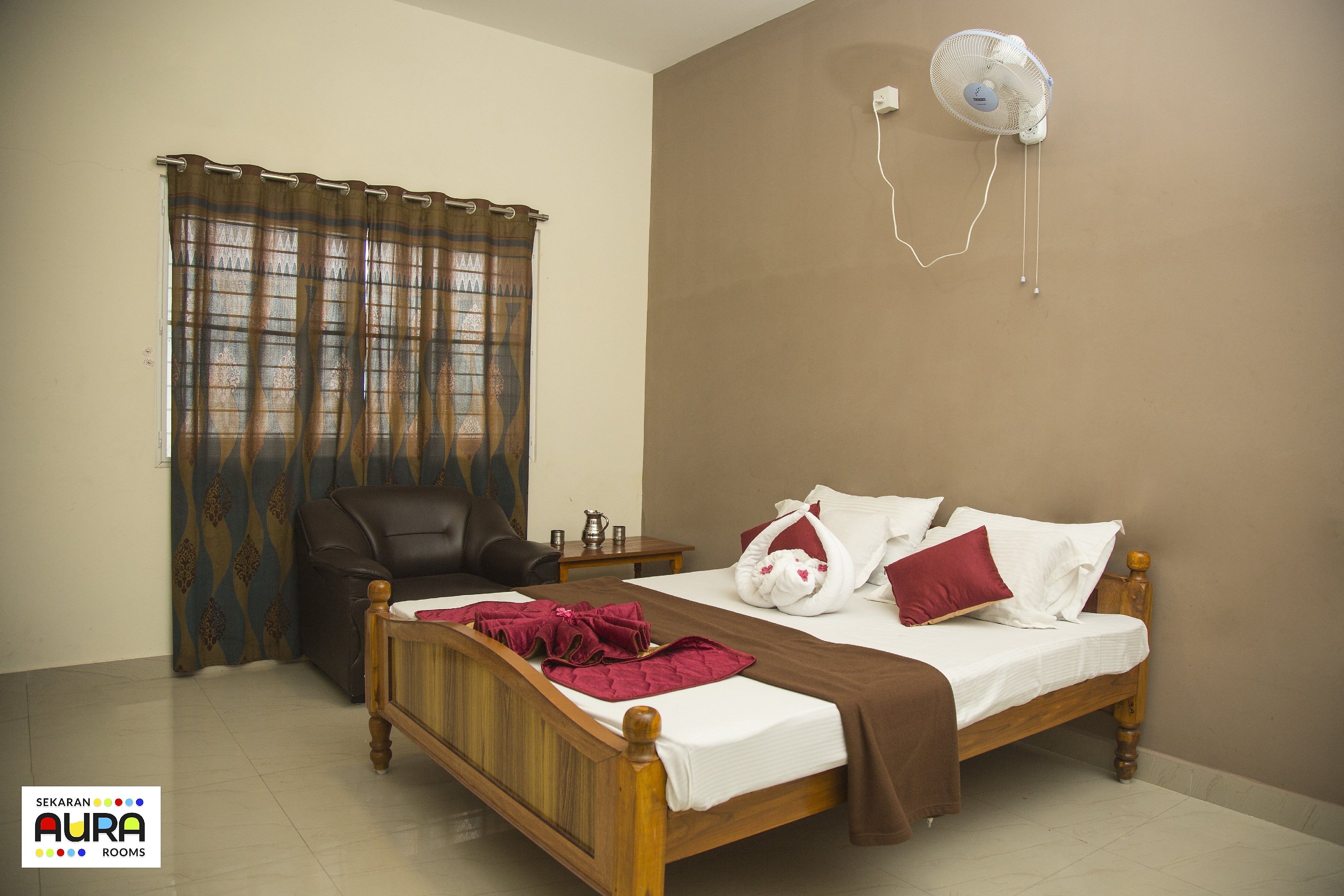 sekaran aura rooms - Tap to explore photos