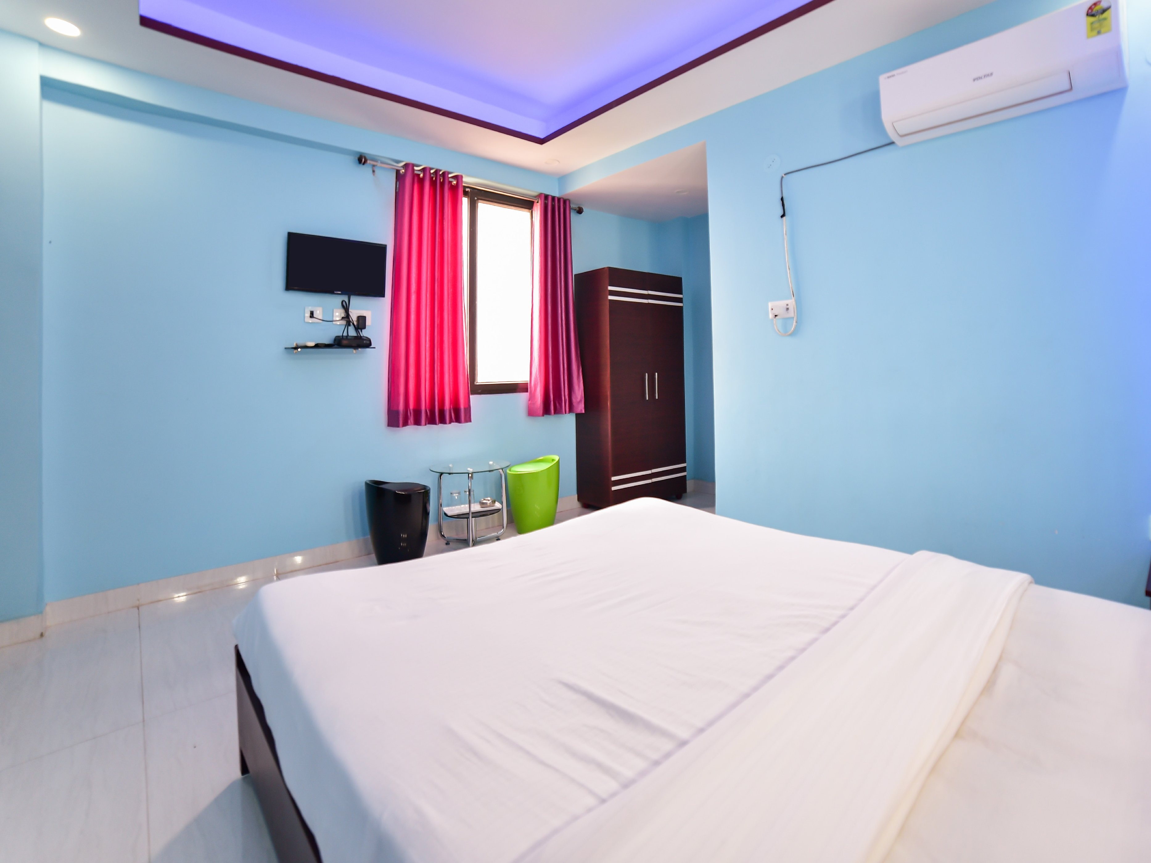 Radha Swami Guest House - Tap to explore photos