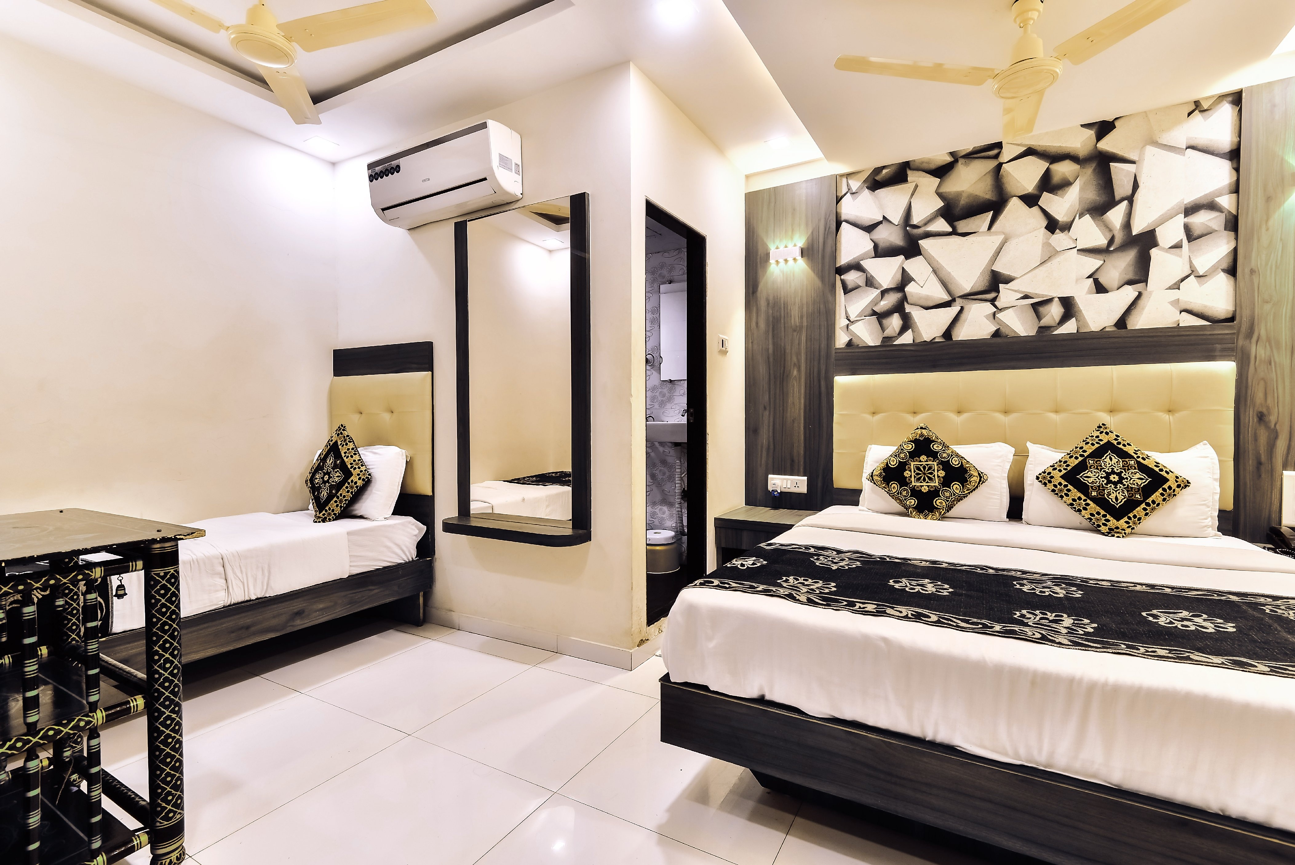 Hotel Guest Inn Residency 3