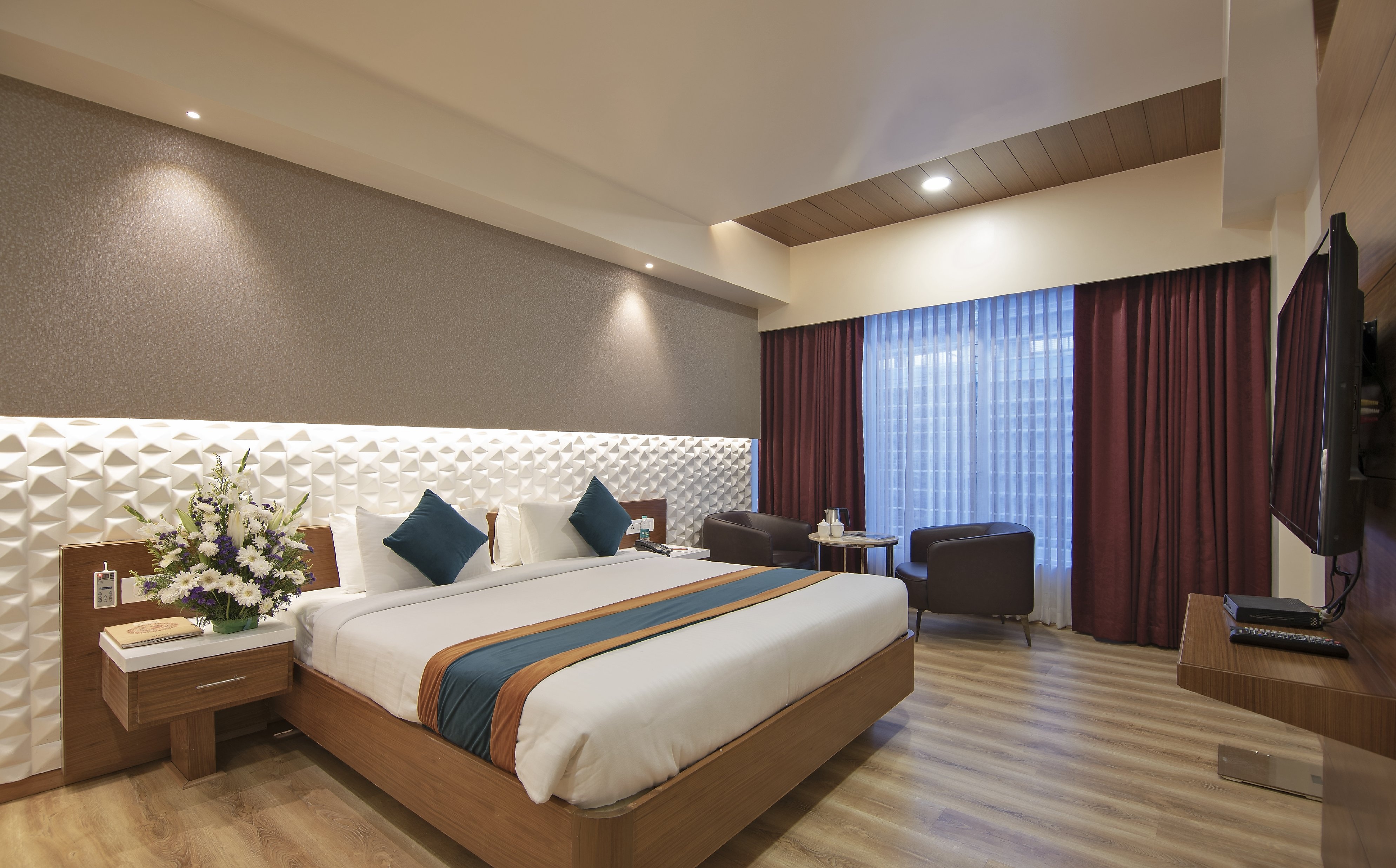 ZION-a Luxurious hotel - Tap to explore photos