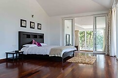 StayVista | The Lilly 4 BHK Villa, Kotagiri