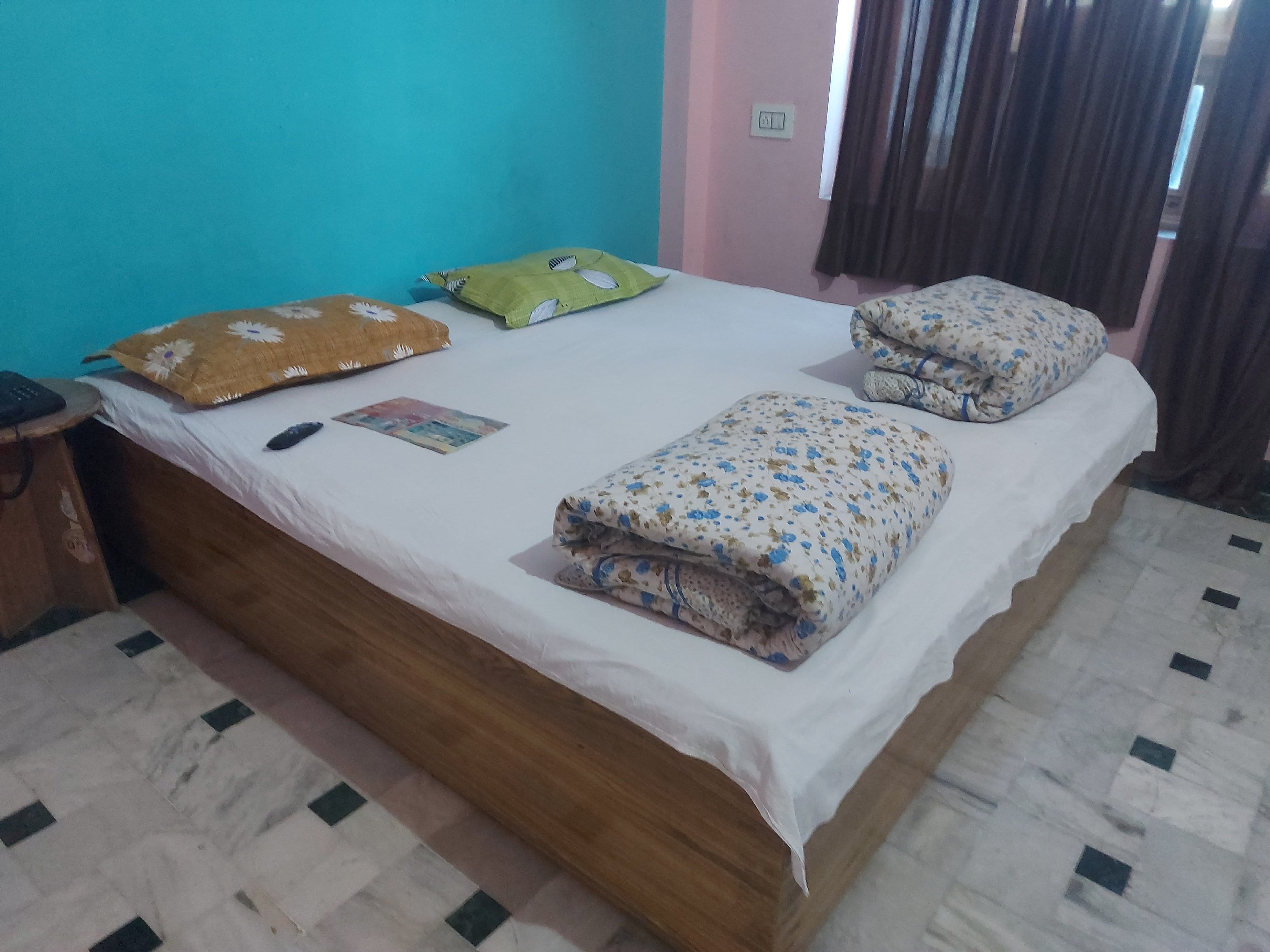 Hotel Narayan Palace - Tap to explore photos