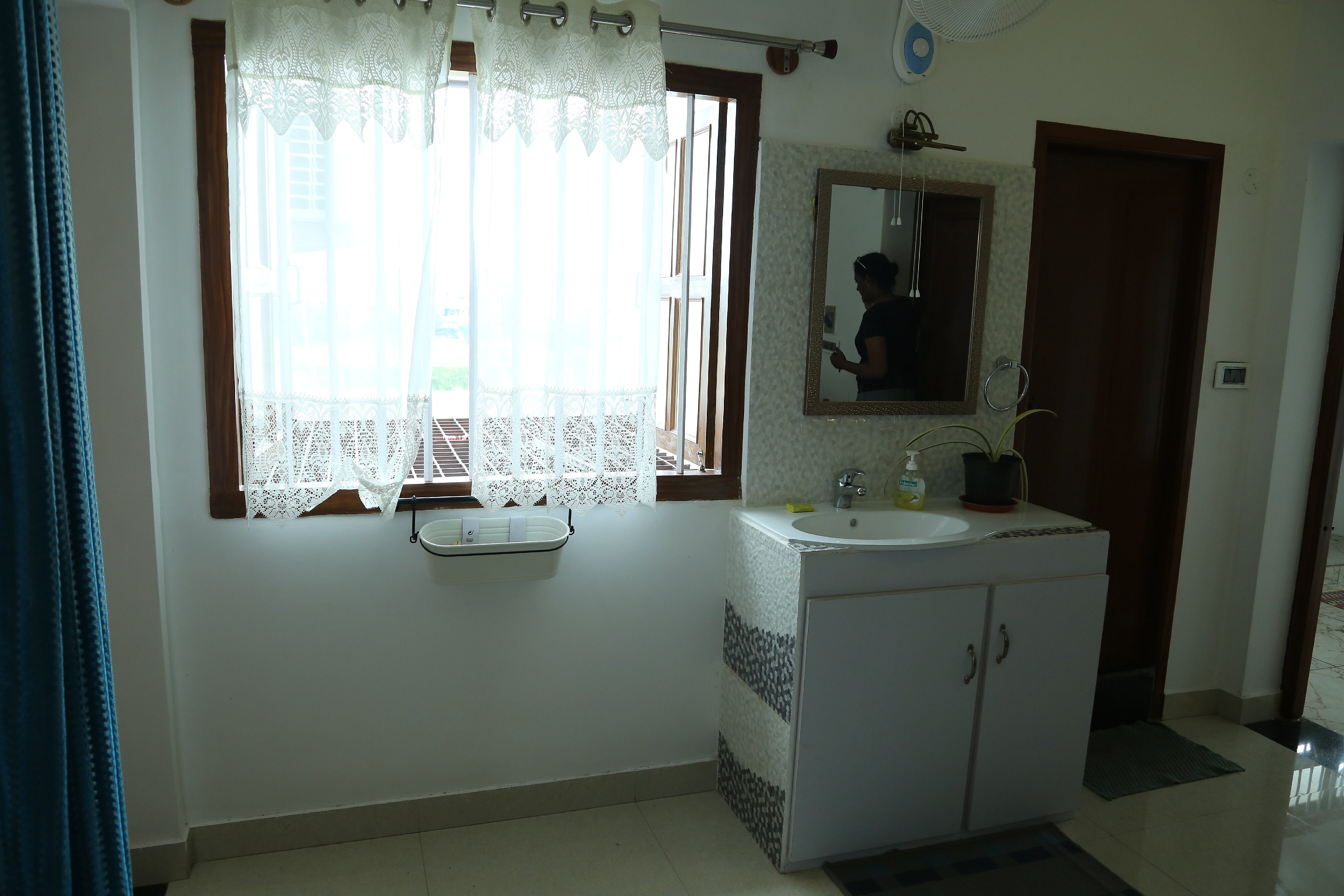 Leela Homestay - Tap to explore photos