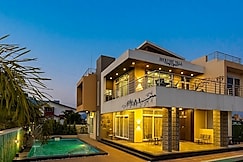 RockFort Villa - 4BHK, Private Pool WITH Club House, Lonavala